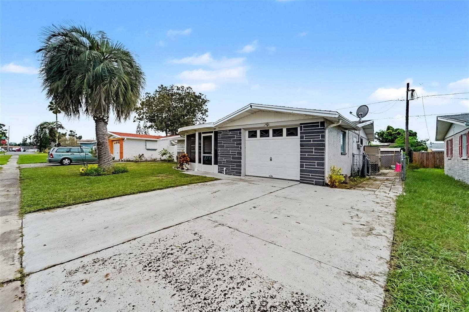 2049 MAUREEN DRIVE, Holiday, FL 34690 2049 MAUREEN DRIVE, Holiday, FL 34690