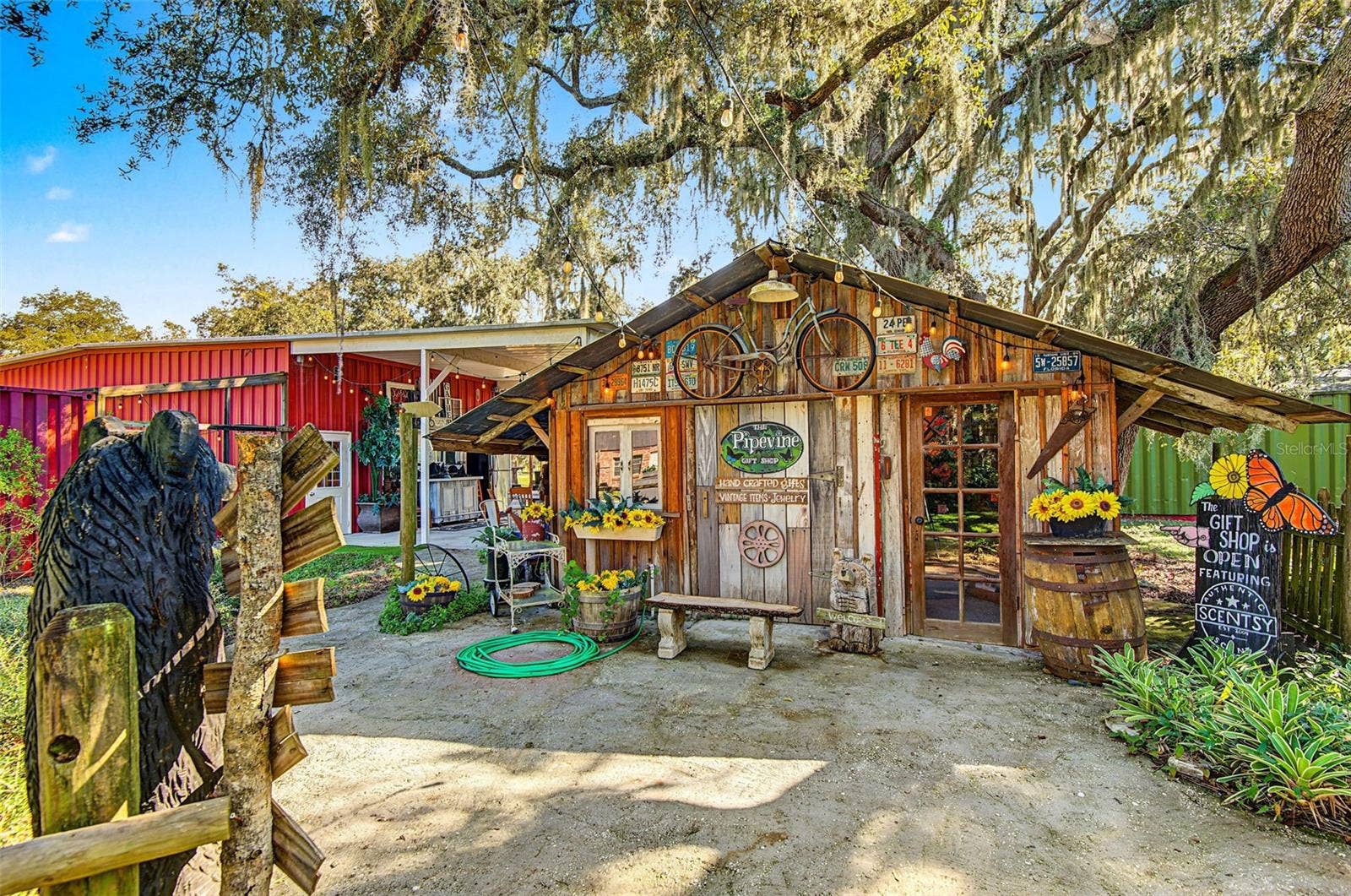 15300 LAKE IOLA ROAD, Dade City, FL 33523 15300 LAKE IOLA ROAD, Dade City, FL 33523