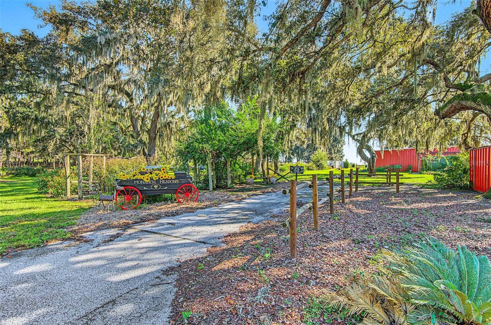 15300 LAKE IOLA ROAD, Dade City, FL 33523 15300 LAKE IOLA ROAD, Dade City, FL 33523