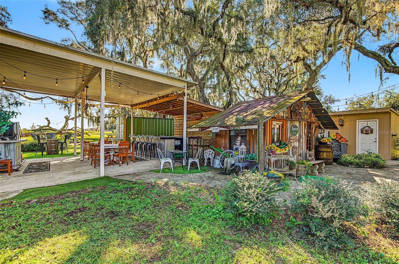 15300 LAKE IOLA ROAD, Dade City, FL 33523 15300 LAKE IOLA ROAD, Dade City, FL 33523