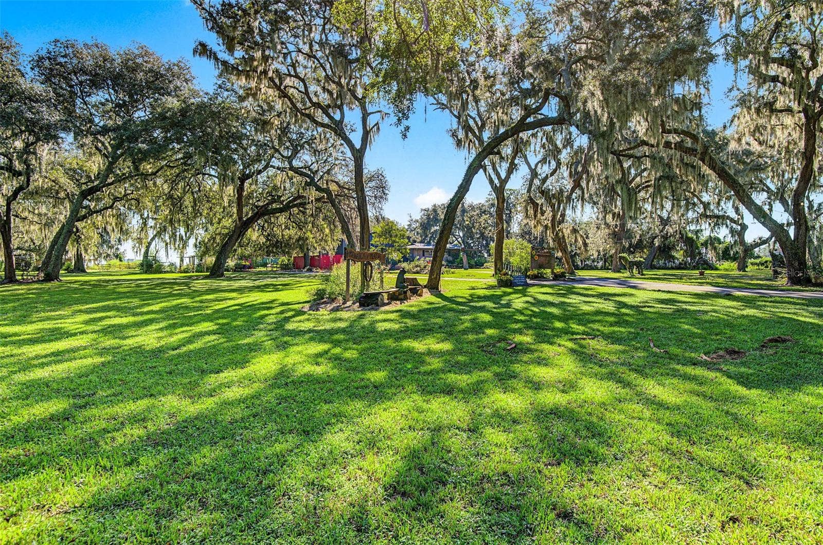 15300 LAKE IOLA ROAD, Dade City, FL 33523 15300 LAKE IOLA ROAD, Dade City, FL 33523