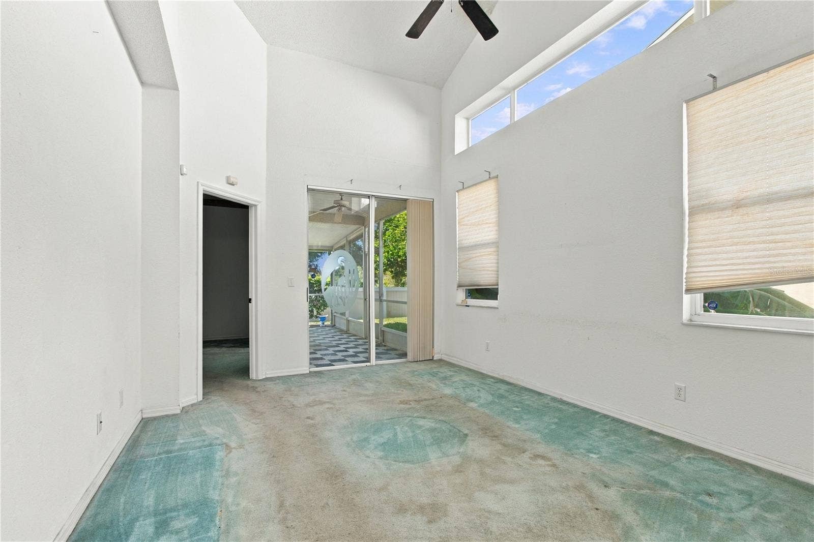 1050 STARKEY ROAD, #907, Largo, FL 33771 1050 STARKEY ROAD, #907, Largo, FL 33771