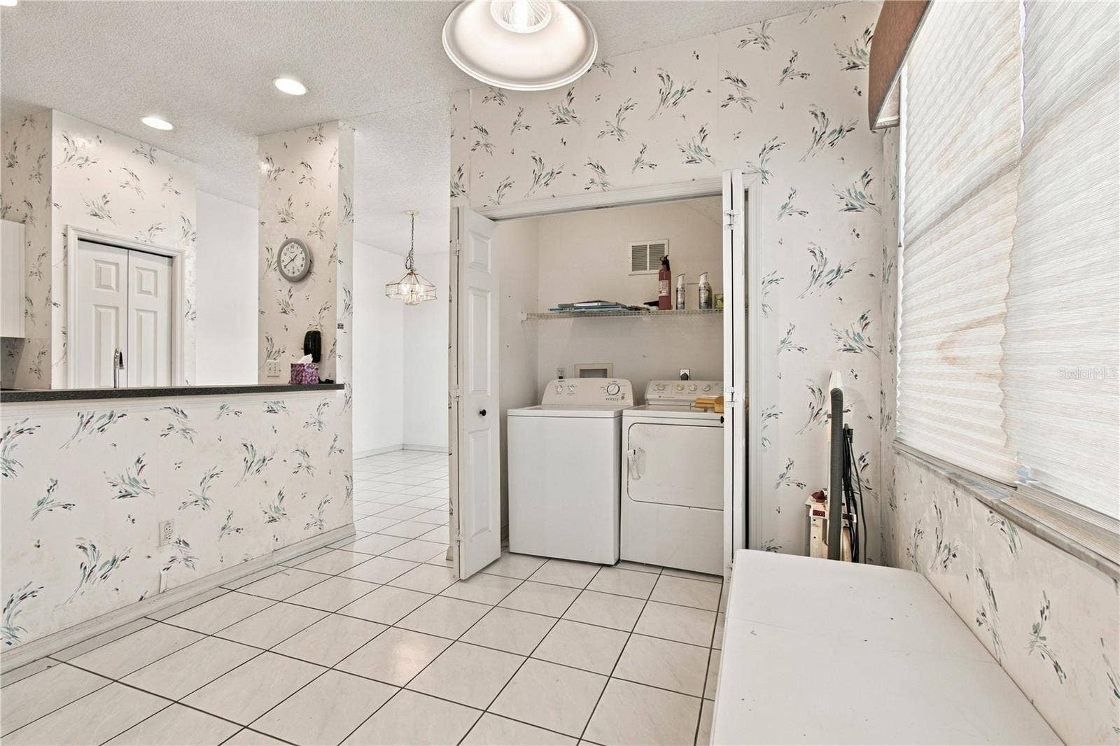 1050 STARKEY ROAD, #907, Largo, FL 33771 1050 STARKEY ROAD, #907, Largo, FL 33771