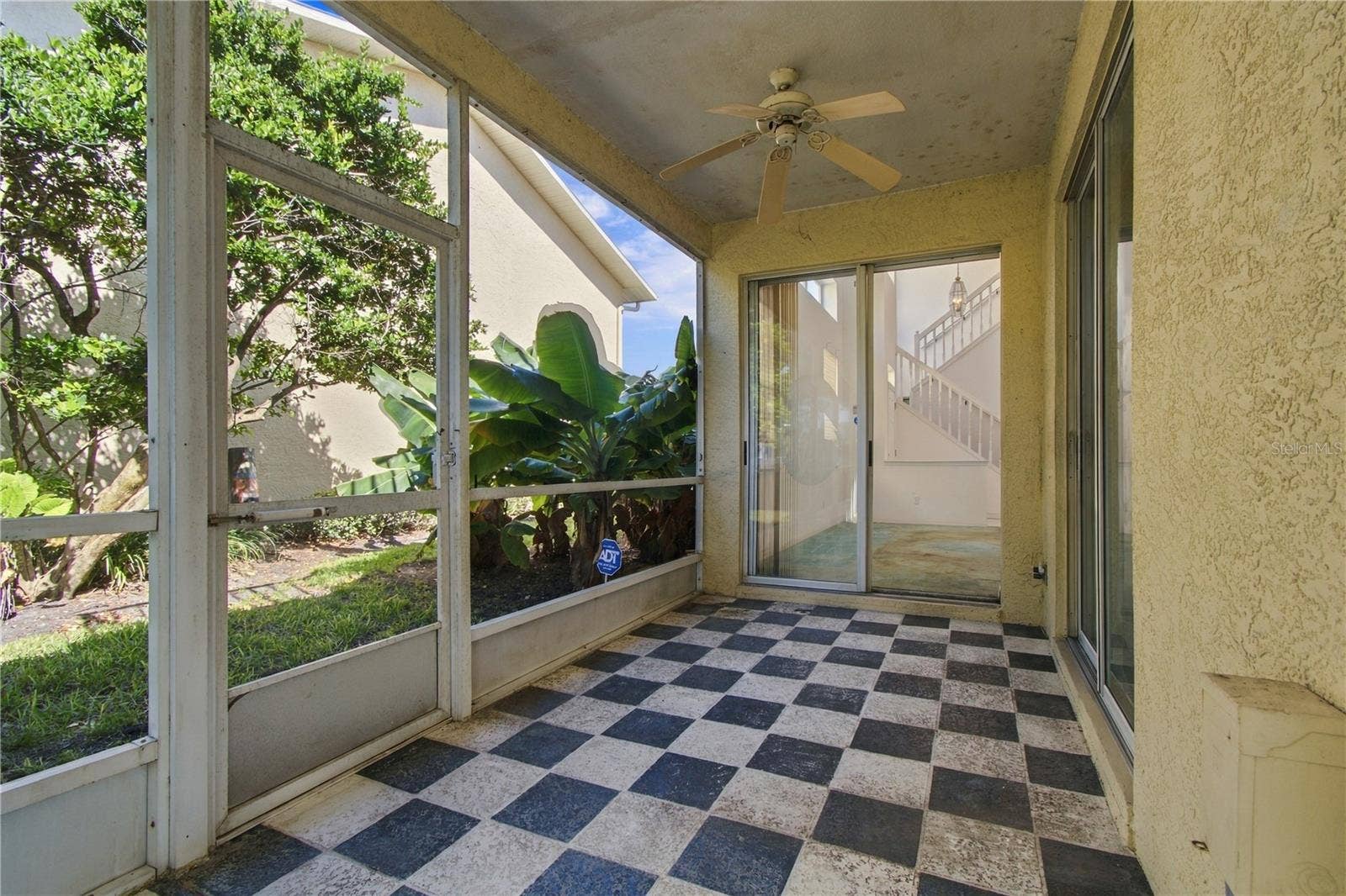 1050 STARKEY ROAD, #907, Largo, FL 33771 1050 STARKEY ROAD, #907, Largo, FL 33771