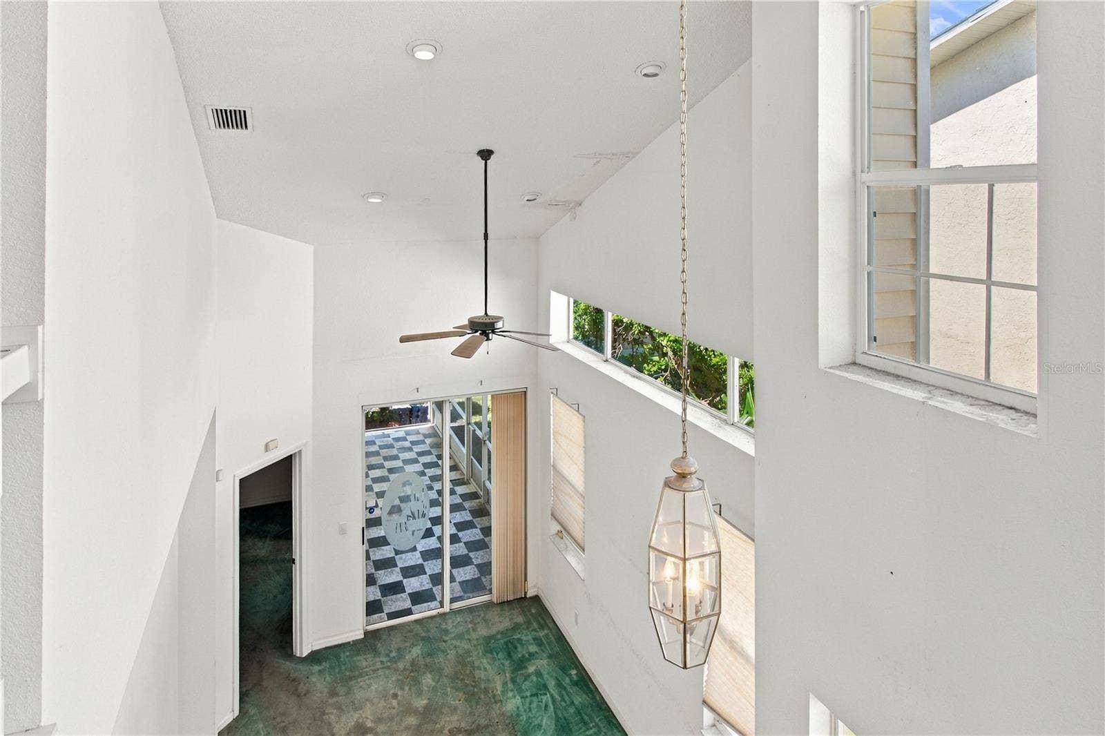 1050 STARKEY ROAD, #907, Largo, FL 33771 1050 STARKEY ROAD, #907, Largo, FL 33771
