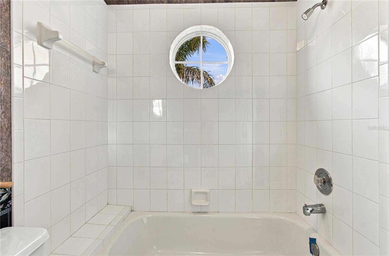1050 STARKEY ROAD, #907, Largo, FL 33771 1050 STARKEY ROAD, #907, Largo, FL 33771