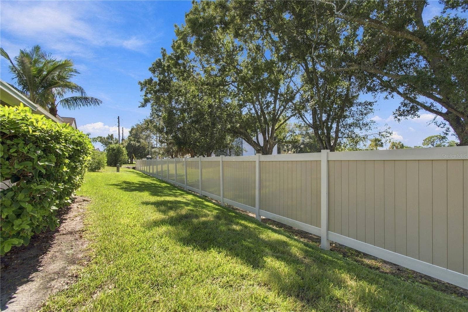 1050 STARKEY ROAD, #907, Largo, FL 33771 1050 STARKEY ROAD, #907, Largo, FL 33771