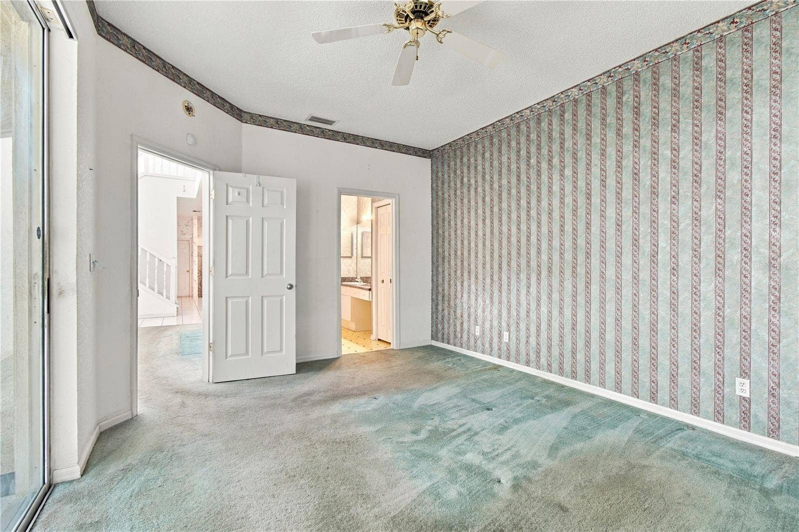 1050 STARKEY ROAD, #907, Largo, FL 33771 1050 STARKEY ROAD, #907, Largo, FL 33771