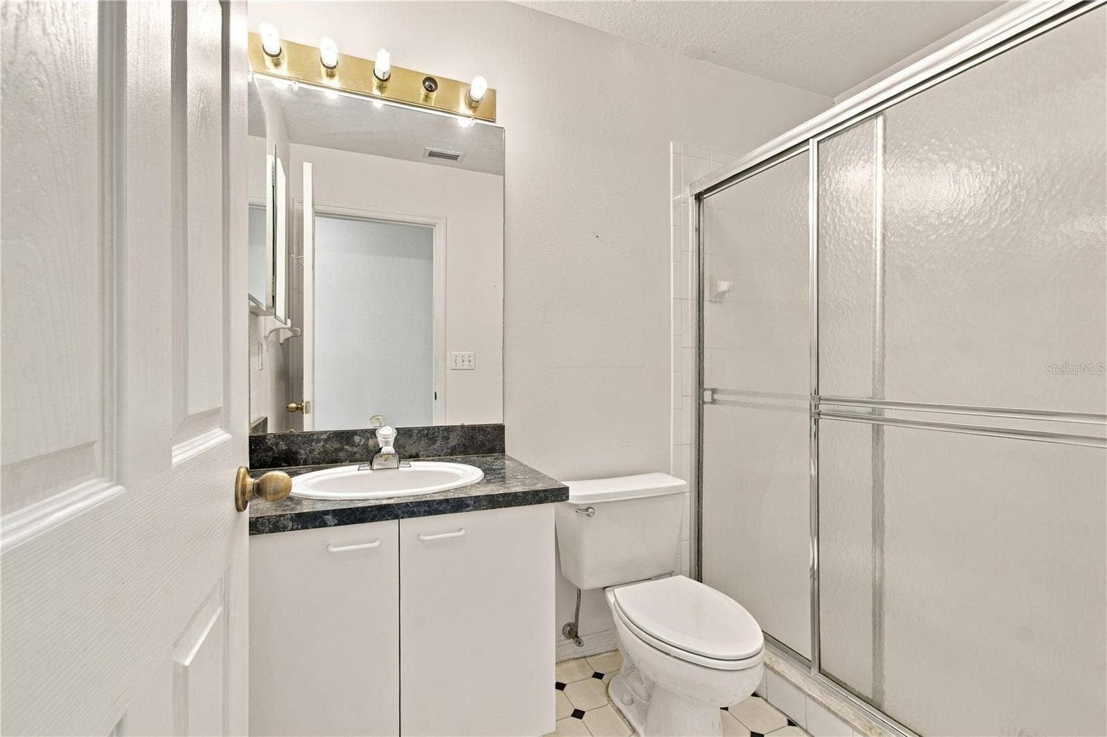 1050 STARKEY ROAD, #907, Largo, FL 33771 1050 STARKEY ROAD, #907, Largo, FL 33771