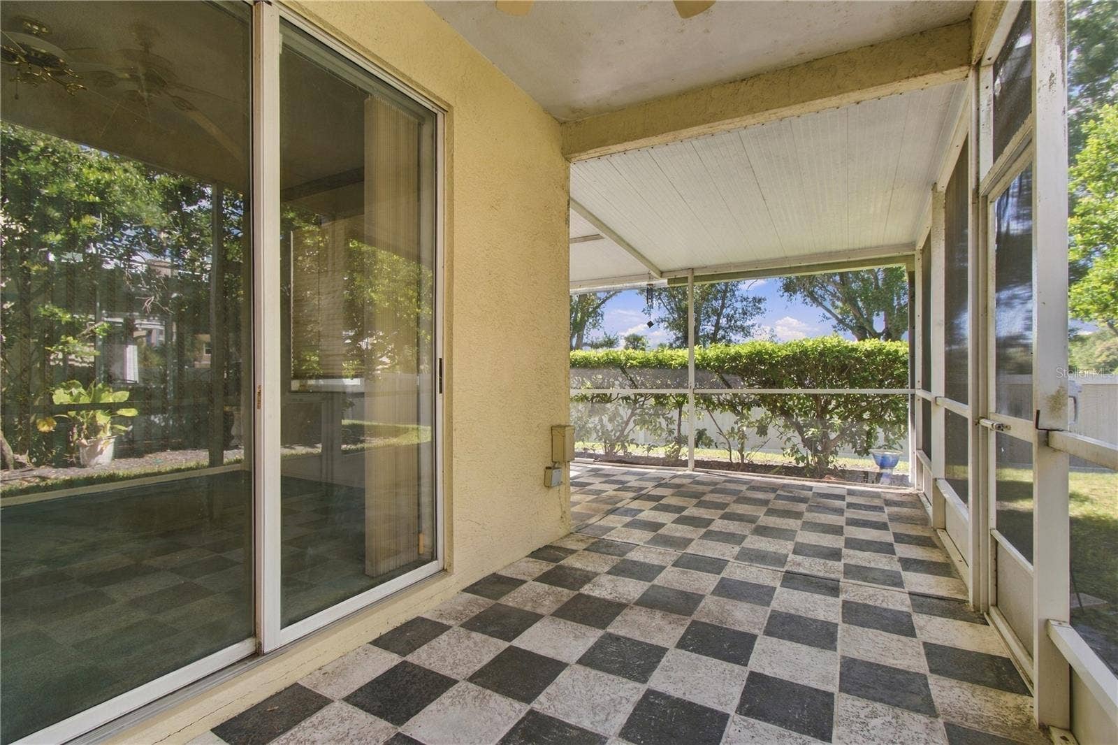 1050 STARKEY ROAD, #907, Largo, FL 33771 1050 STARKEY ROAD, #907, Largo, FL 33771