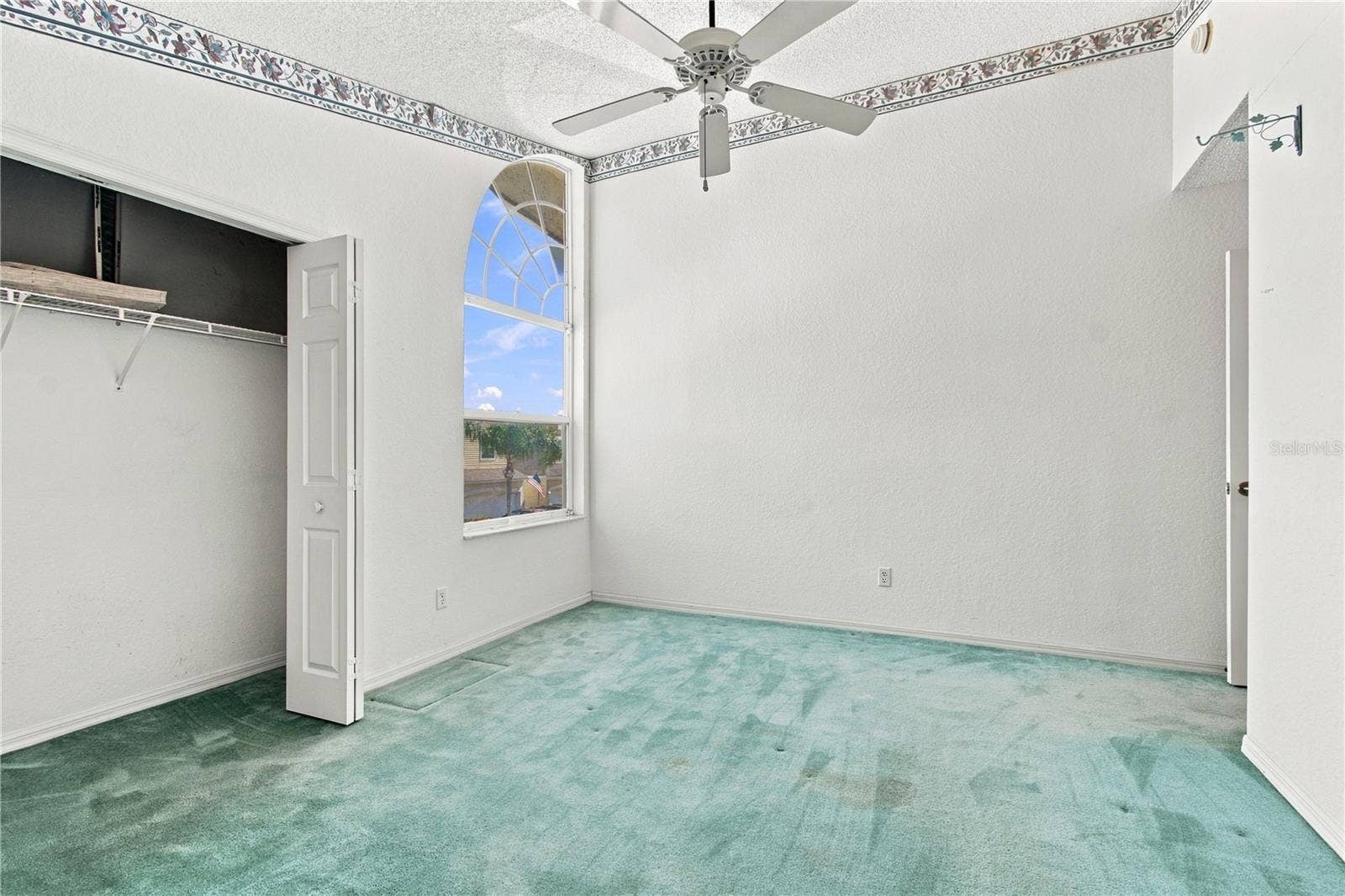 1050 STARKEY ROAD, #907, Largo, FL 33771 1050 STARKEY ROAD, #907, Largo, FL 33771