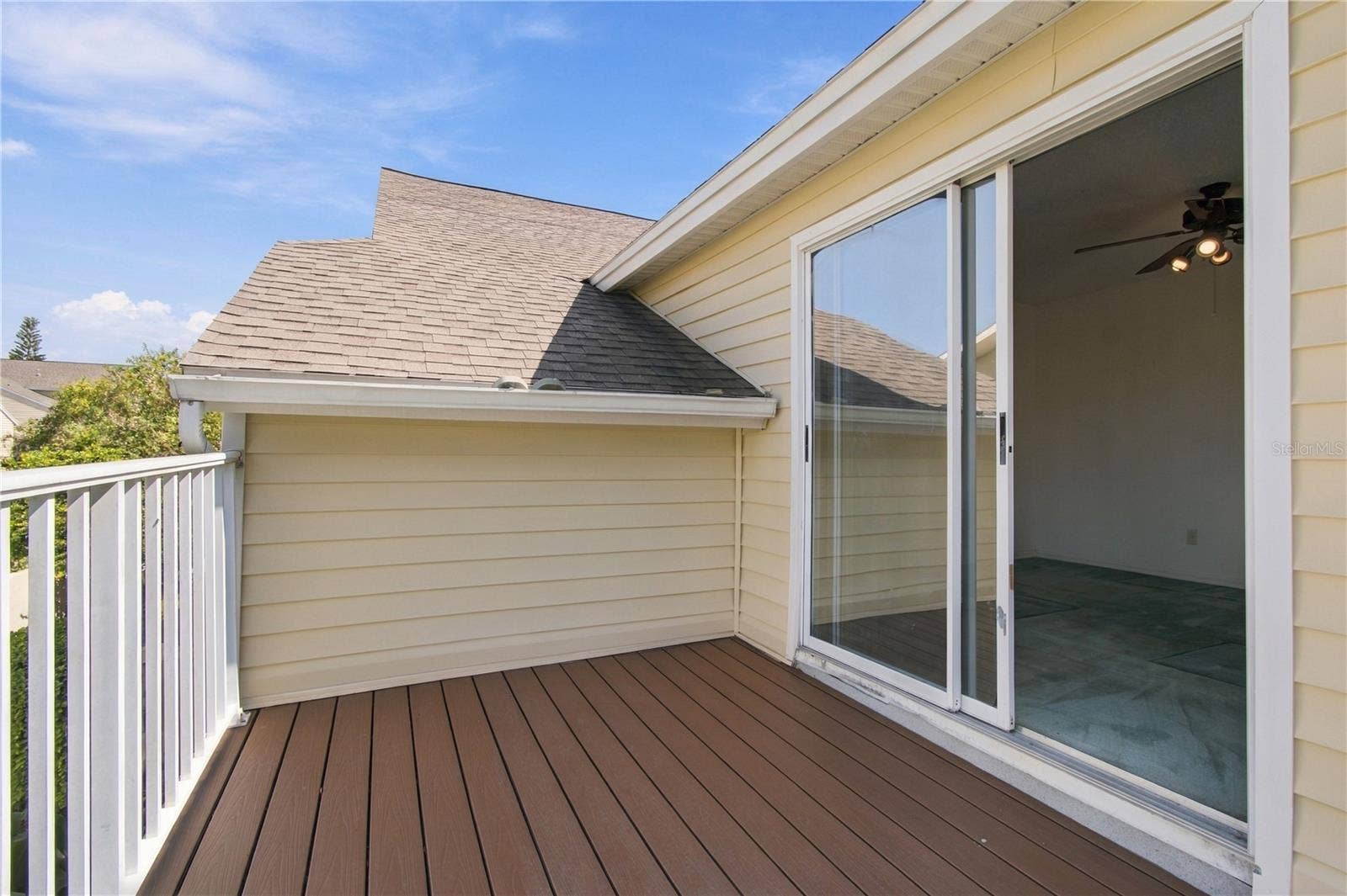 1050 STARKEY ROAD, #907, Largo, FL 33771 1050 STARKEY ROAD, #907, Largo, FL 33771