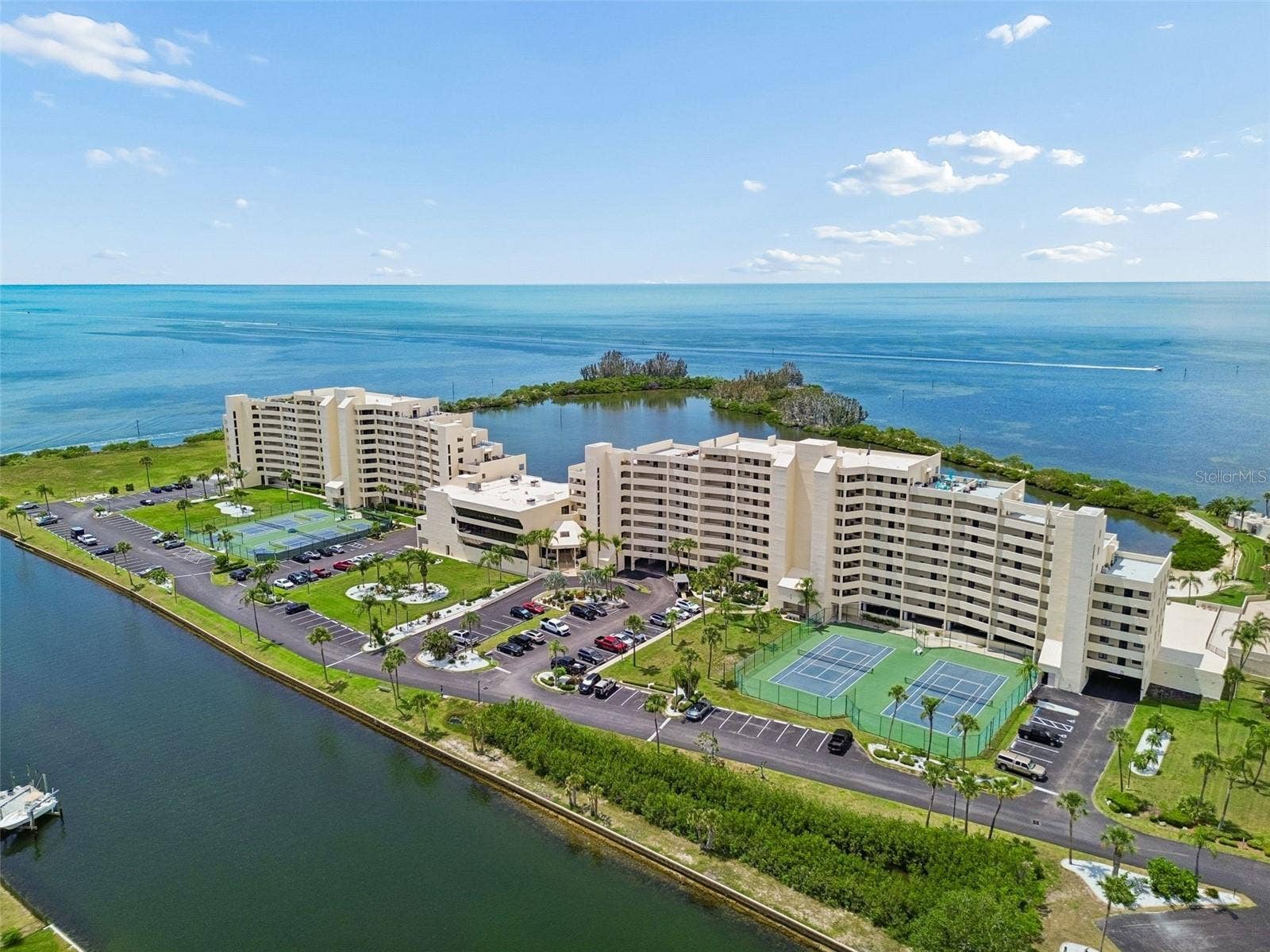 6009 SEA RANCH DRIVE, #105, Hudson, FL 34667 6009 SEA RANCH DRIVE, #105, Hudson, FL 34667