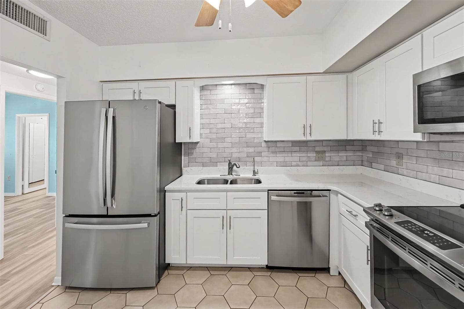 30 TURNER STREET, #806, Clearwater, FL 33756 30 TURNER STREET, #806, Clearwater, FL 33756