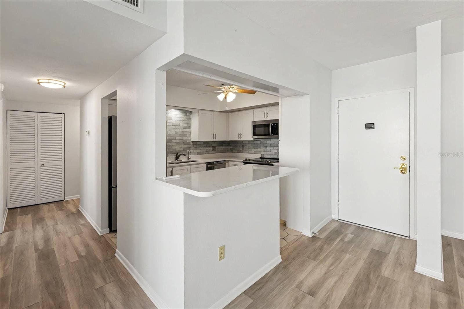 30 TURNER STREET, #806, Clearwater, FL 33756 30 TURNER STREET, #806, Clearwater, FL 33756