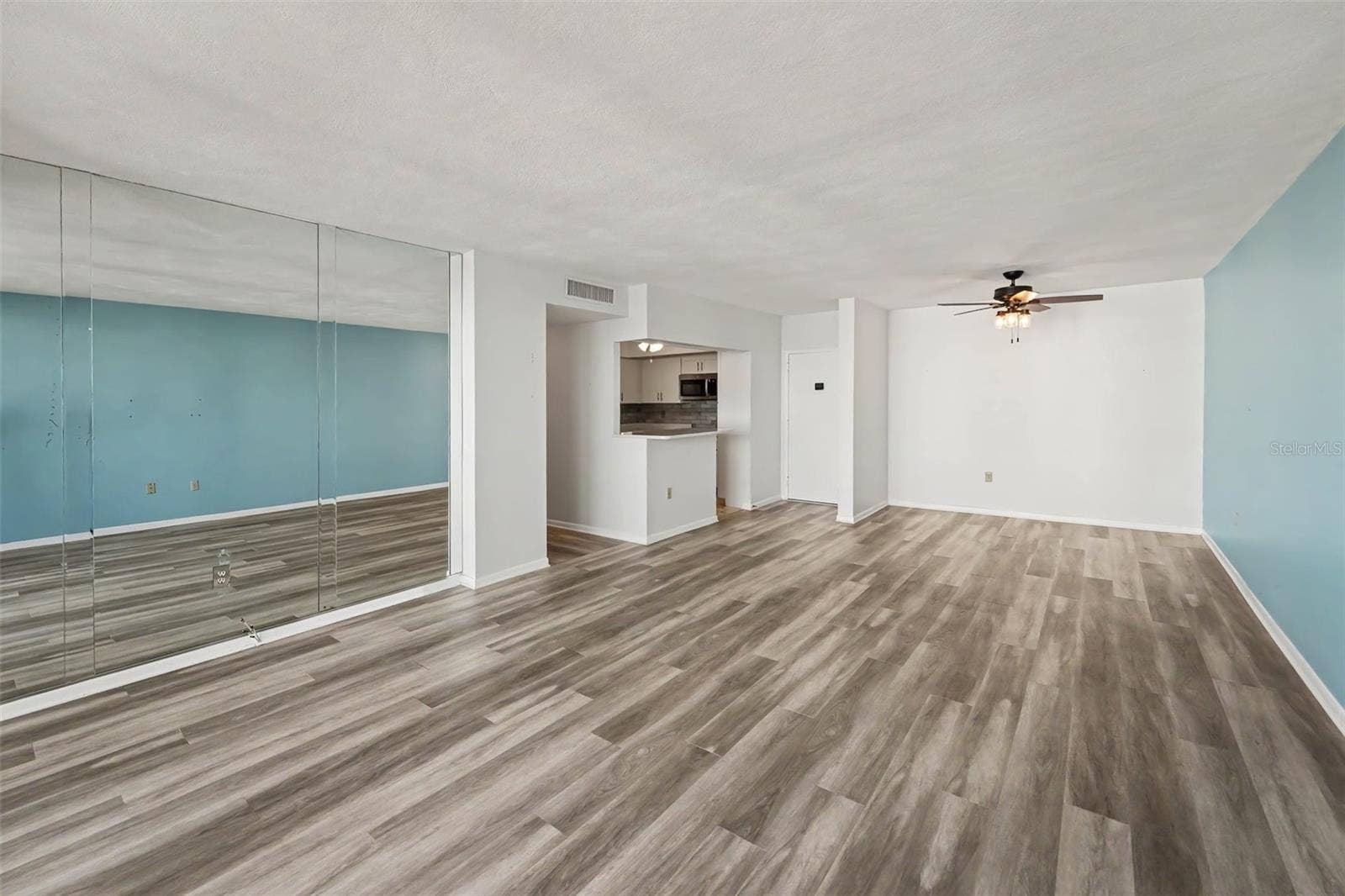 30 TURNER STREET, #806, Clearwater, FL 33756 30 TURNER STREET, #806, Clearwater, FL 33756