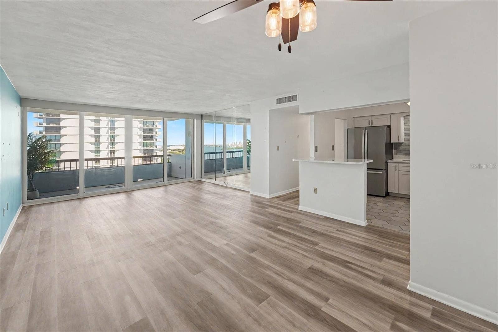 30 TURNER STREET, #806, Clearwater, FL 33756 30 TURNER STREET, #806, Clearwater, FL 33756