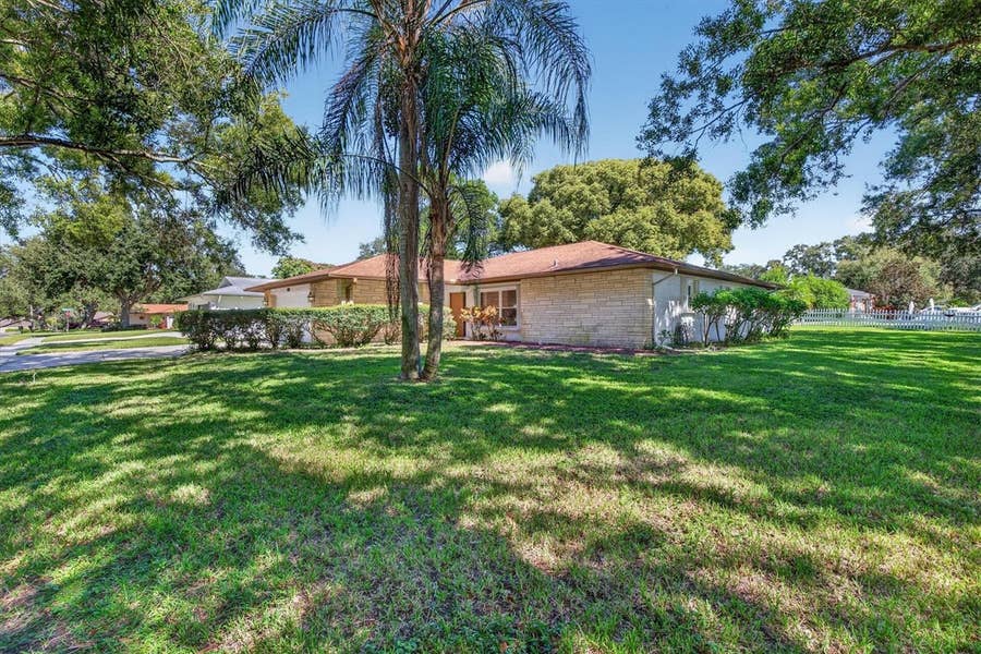 Property photo for 1311 VERMONT AVENUE, Tarpon Springs, FL