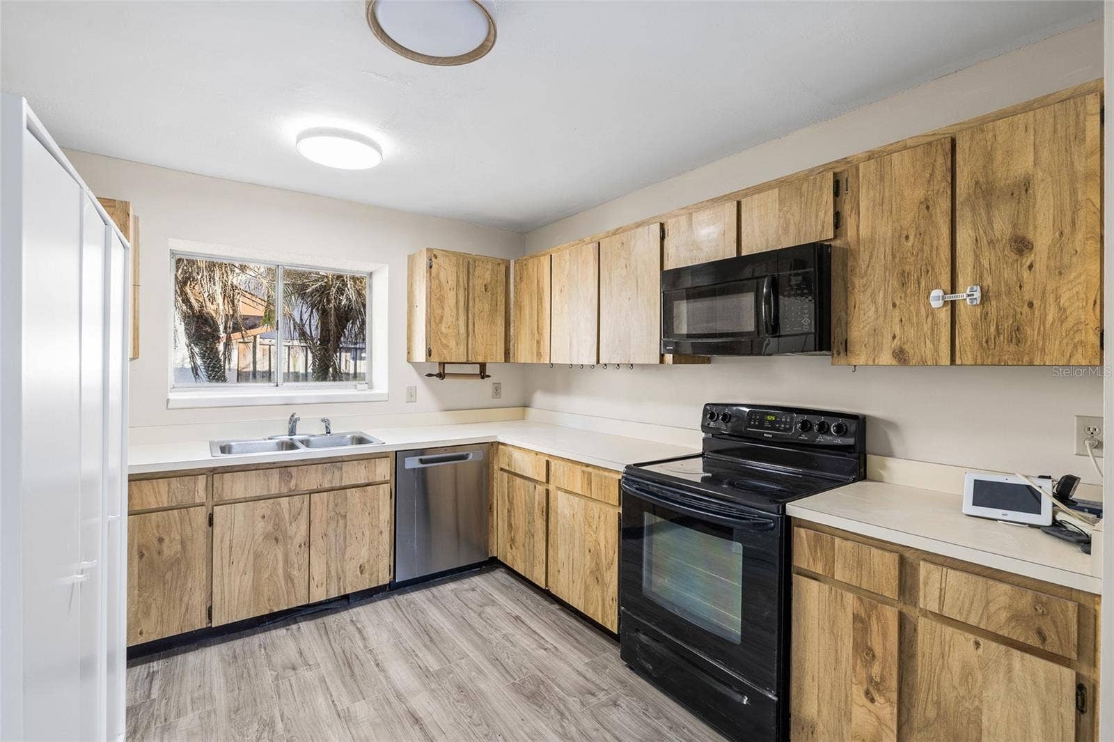10842 VENICE CIRCLE, Tampa, FL 33635 10842 VENICE CIRCLE, Tampa, FL 33635
