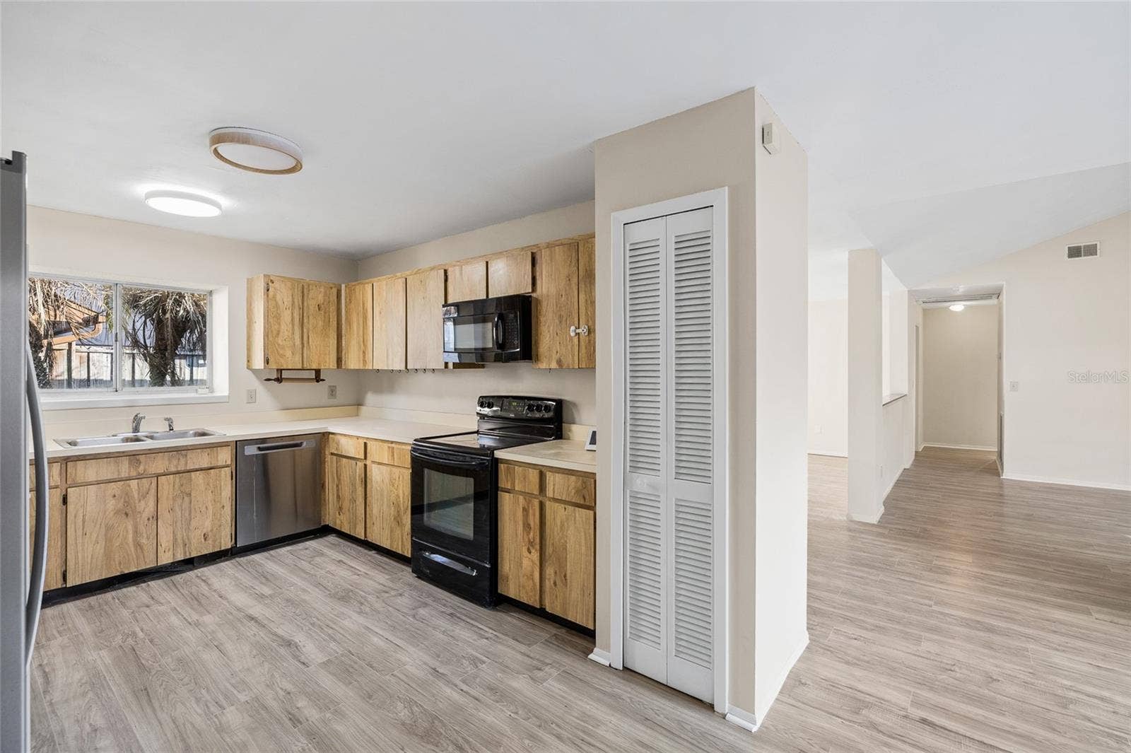 10842 VENICE CIRCLE, Tampa, FL 33635 10842 VENICE CIRCLE, Tampa, FL 33635