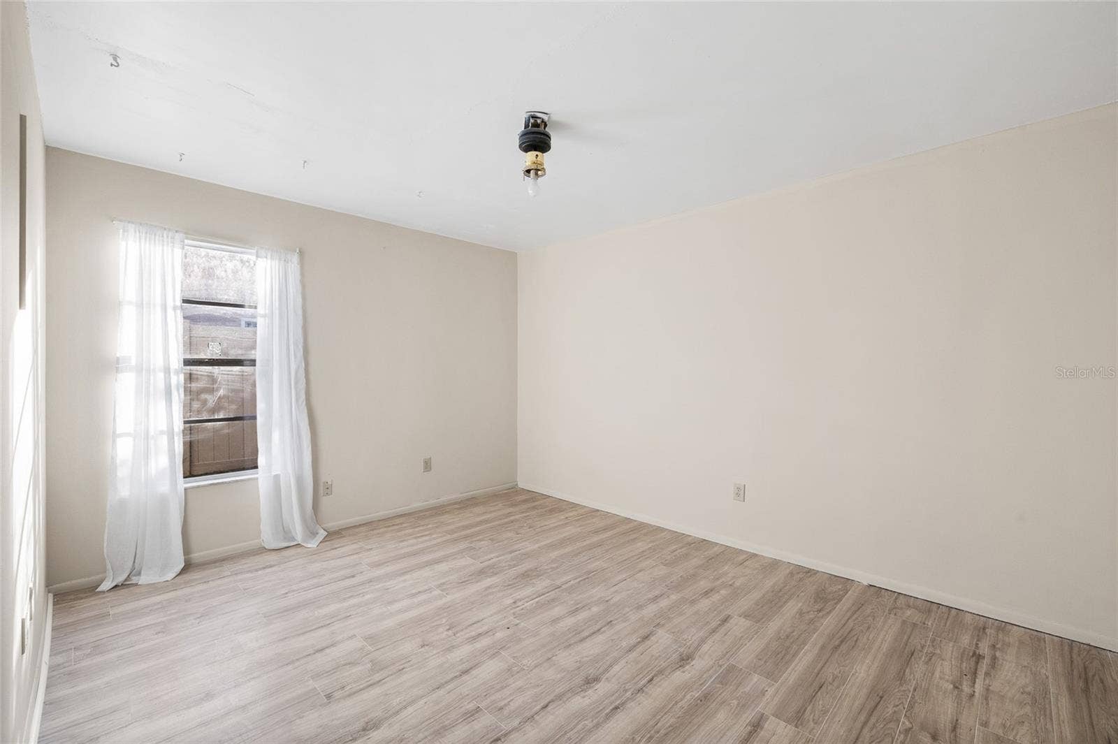 10842 VENICE CIRCLE, Tampa, FL 33635 10842 VENICE CIRCLE, Tampa, FL 33635