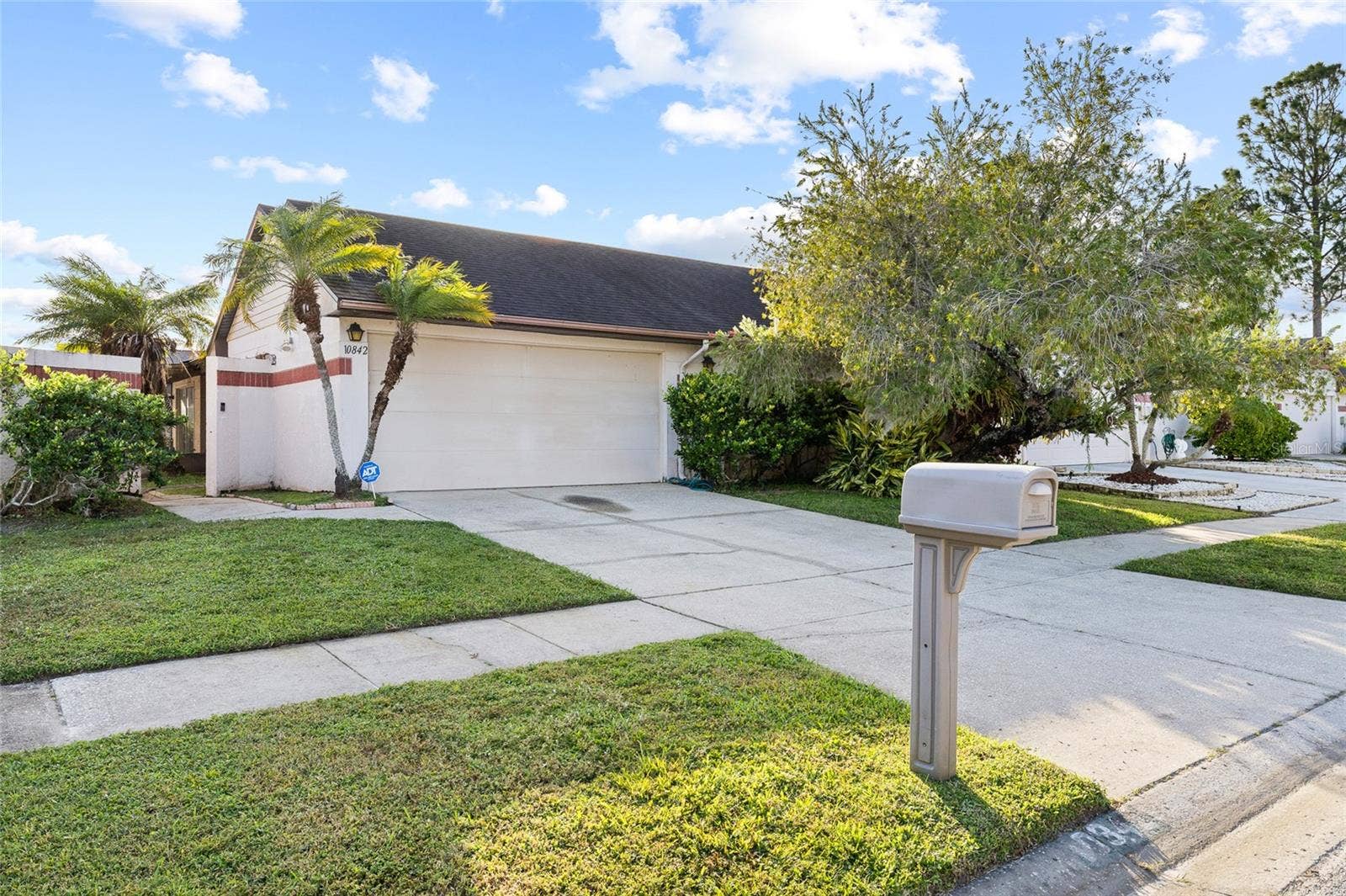 10842 VENICE CIRCLE, Tampa, FL 33635 10842 VENICE CIRCLE, Tampa, FL 33635