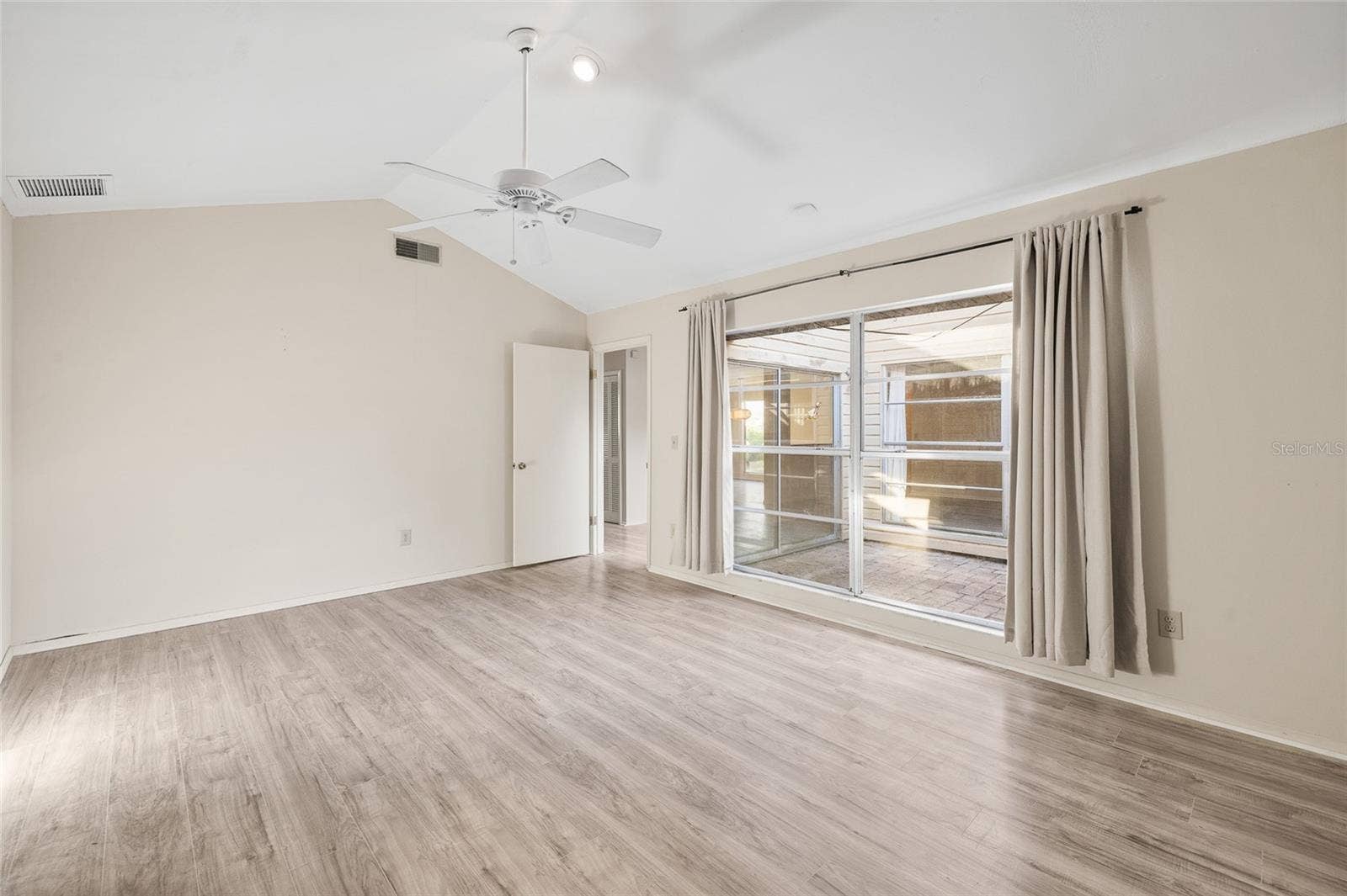 10842 VENICE CIRCLE, Tampa, FL 33635 10842 VENICE CIRCLE, Tampa, FL 33635