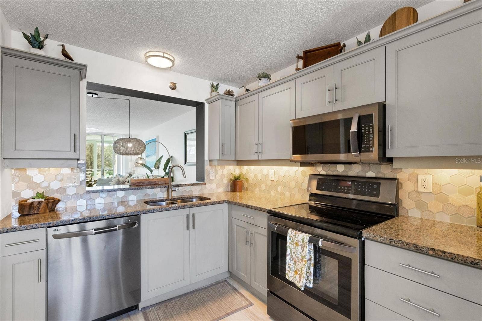 4460 FAIRWAYS BOULEVARD, #105, Bradenton, FL 34209 4460 FAIRWAYS BOULEVARD, #105, Bradenton, FL 34209