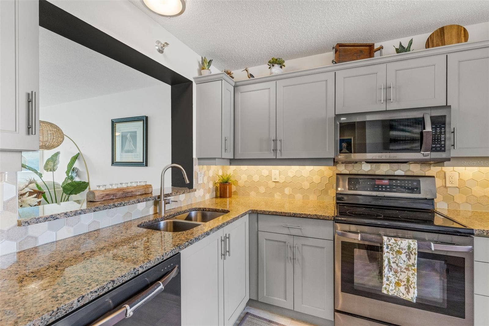 4460 FAIRWAYS BOULEVARD, #105, Bradenton, FL 34209 4460 FAIRWAYS BOULEVARD, #105, Bradenton, FL 34209