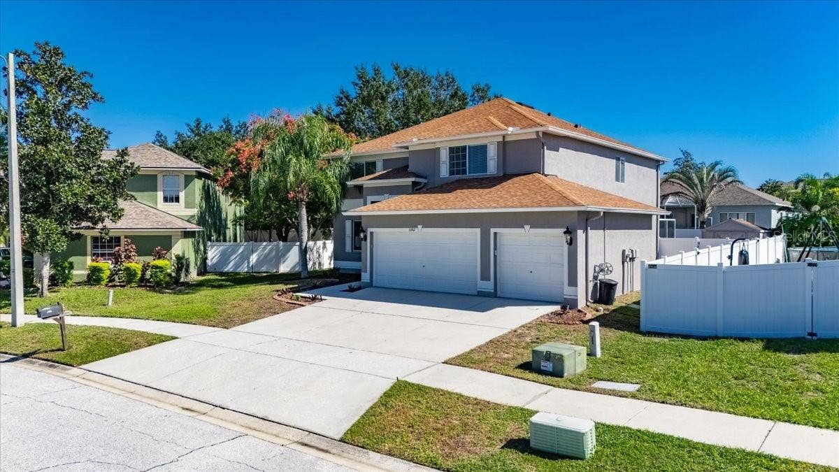 10807 HOFFNER EDGE DRIVE, Riverview, FL 33579 10807 HOFFNER EDGE DRIVE, Riverview, FL 33579