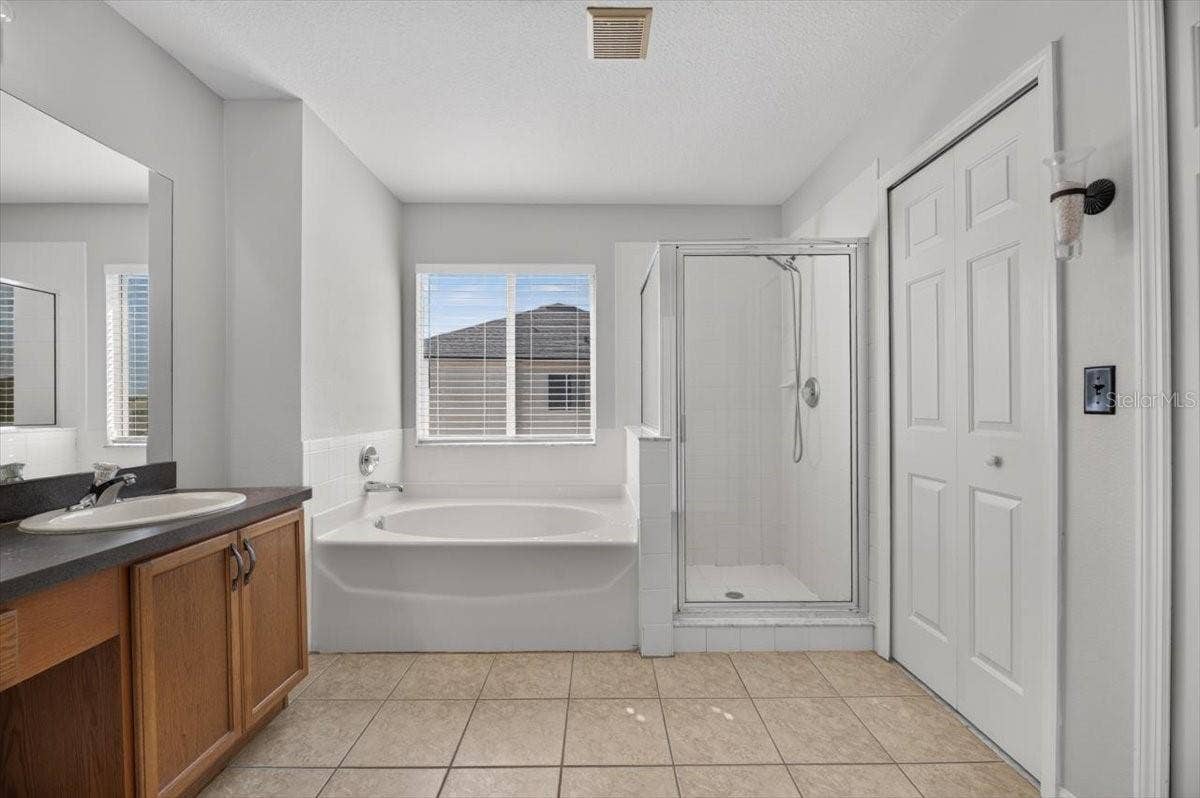 10807 HOFFNER EDGE DRIVE, Riverview, FL 33579 Primary En-Suite Bathroom - Upstairs