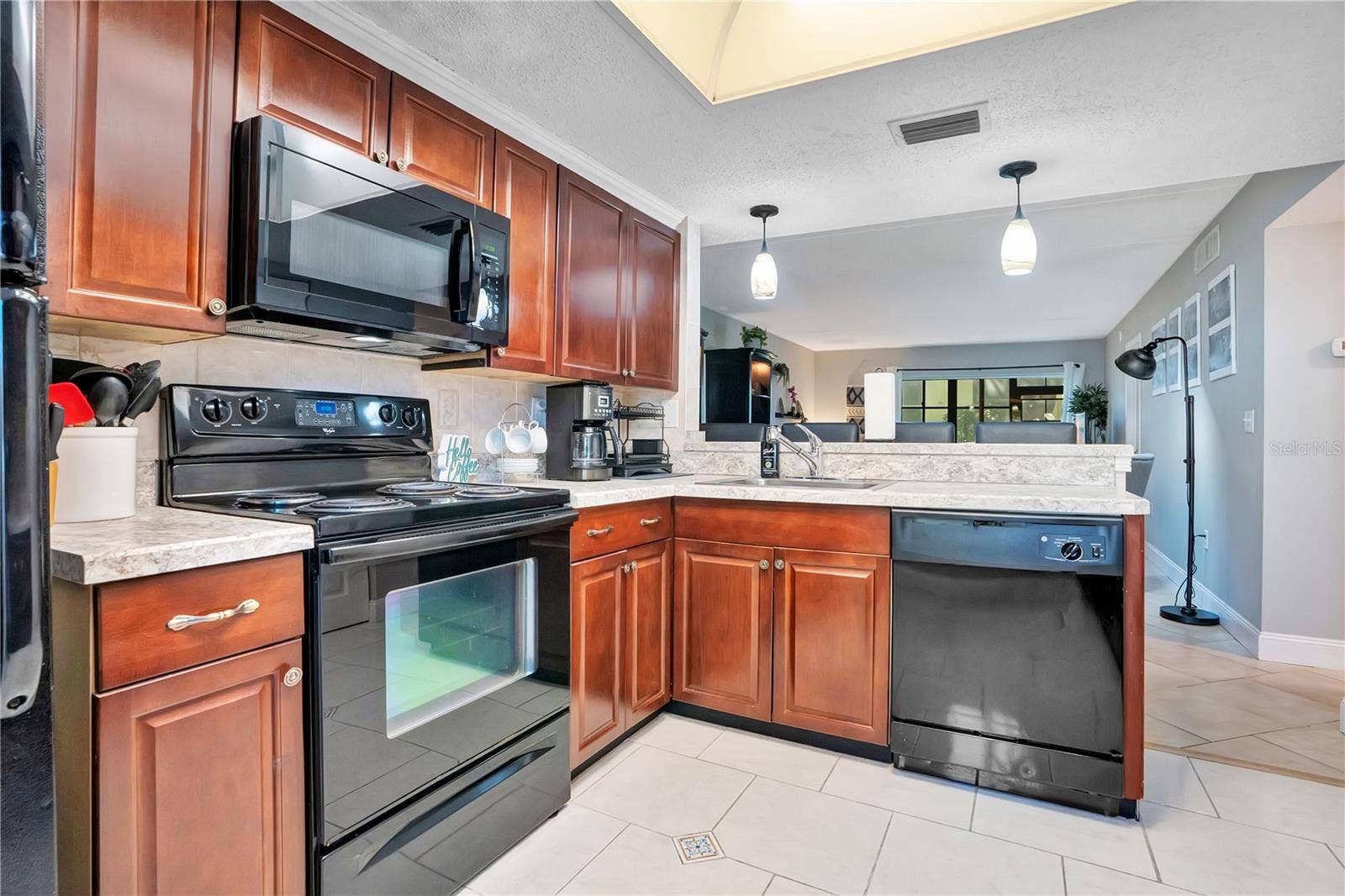 109 PINE COURT, #109, Oldsmar, FL 34677 109 PINE COURT, #109, Oldsmar, FL 34677