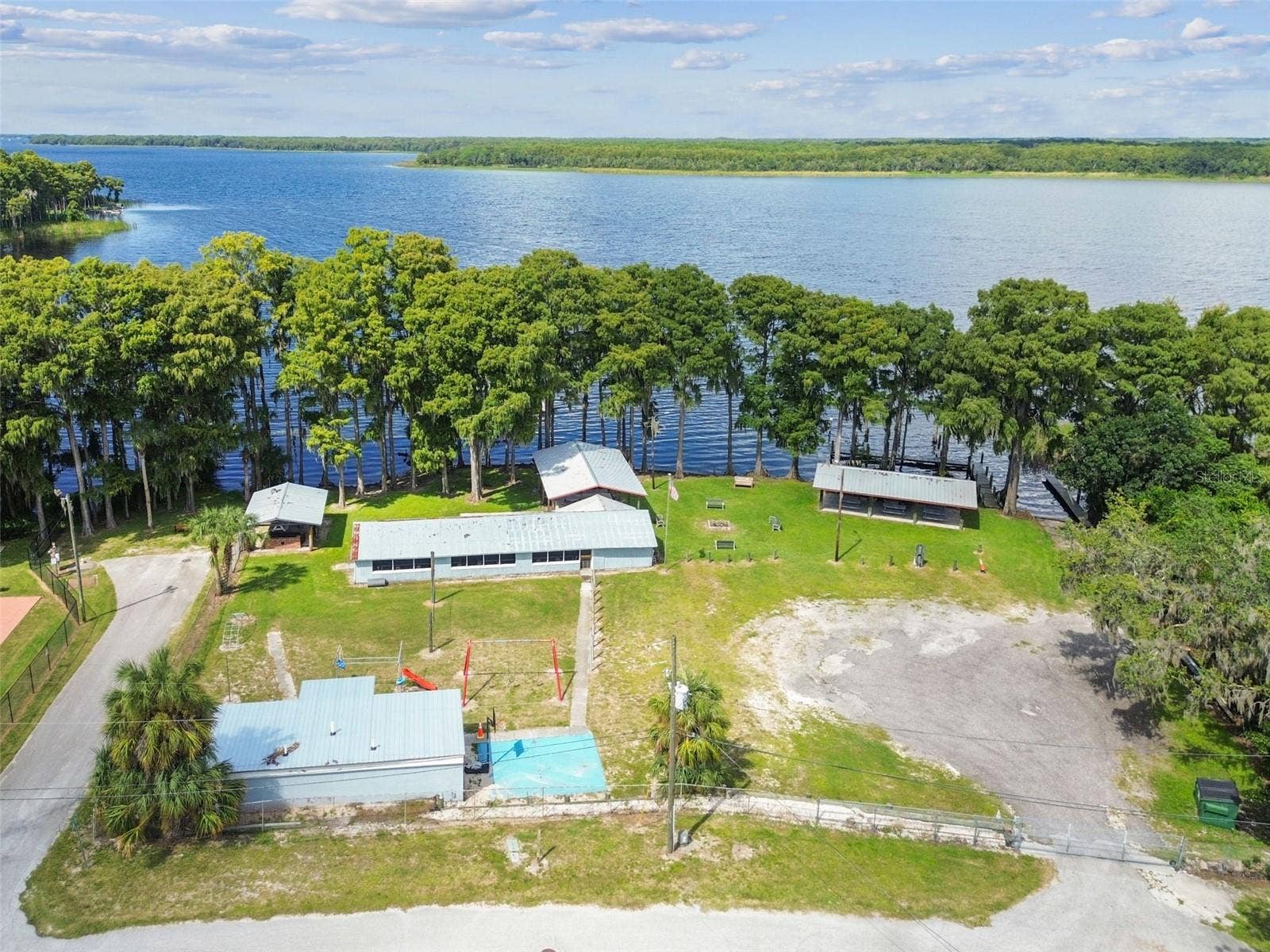 3554 OAK LAKE DRIVE, Palm Harbor, FL 34684 3554 OAK LAKE DRIVE, Palm Harbor, FL 34684