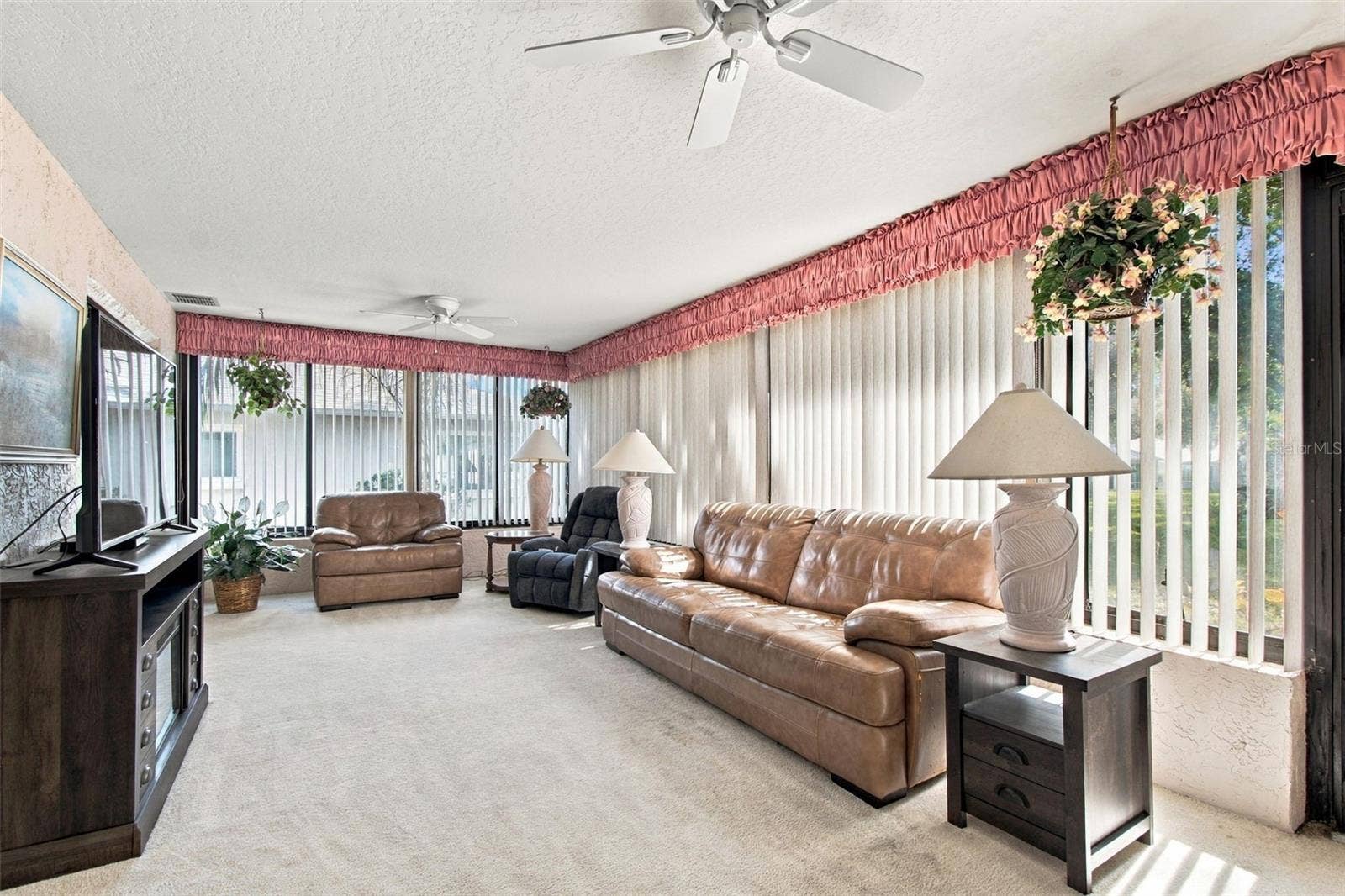3554 OAK LAKE DRIVE, Palm Harbor, FL 34684 3554 OAK LAKE DRIVE, Palm Harbor, FL 34684