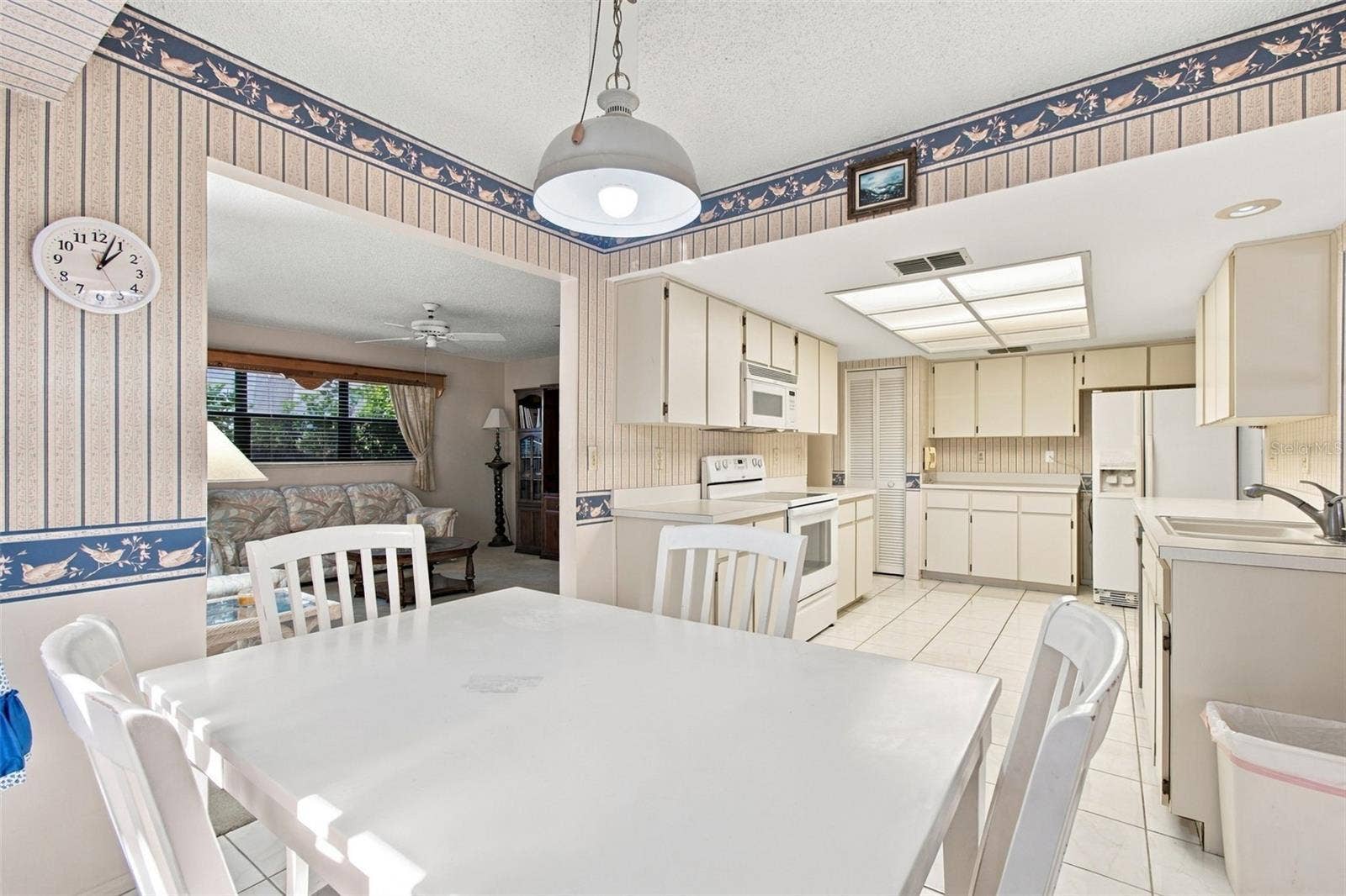 3554 OAK LAKE DRIVE, Palm Harbor, FL 34684 3554 OAK LAKE DRIVE, Palm Harbor, FL 34684