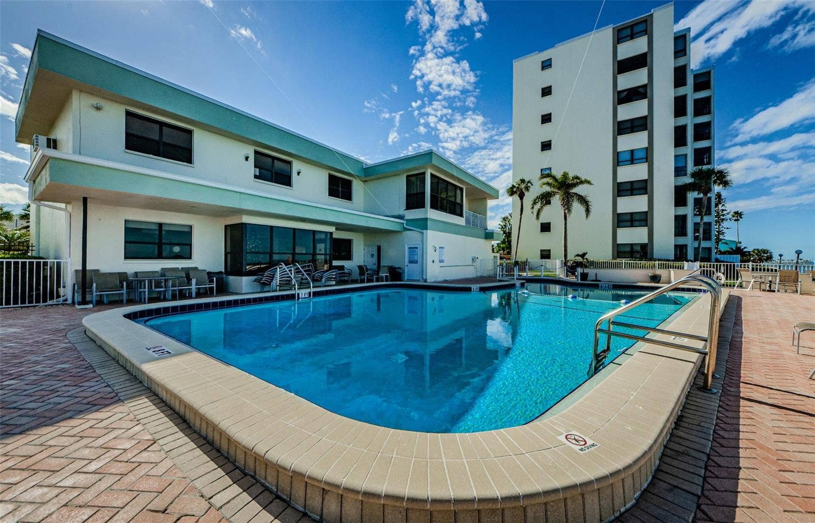 200 WOODETTE DRIVE, #401A, Dunedin, FL 34698 200 WOODETTE DRIVE, #401A, Dunedin, FL 34698
