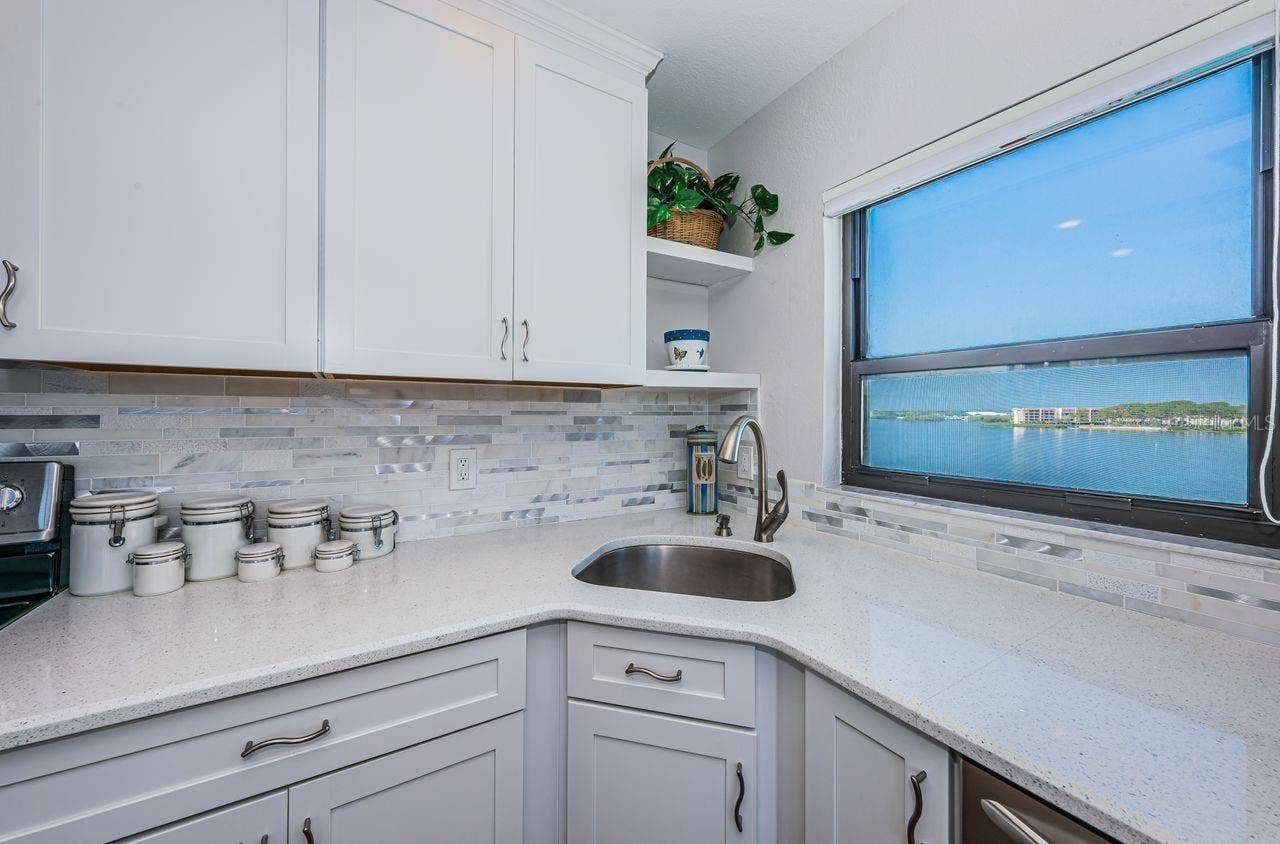 200 WOODETTE DRIVE, #401A, Dunedin, FL 34698 200 WOODETTE DRIVE, #401A, Dunedin, FL 34698
