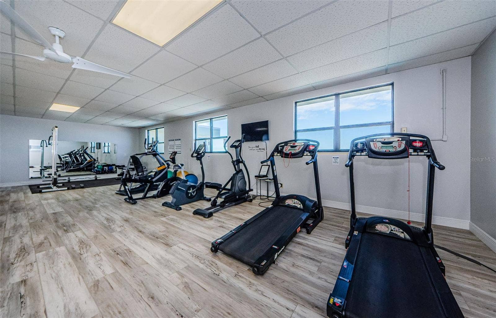 200 WOODETTE DRIVE, #401A, Dunedin, FL 34698 200 WOODETTE DRIVE, #401A, Dunedin, FL 34698