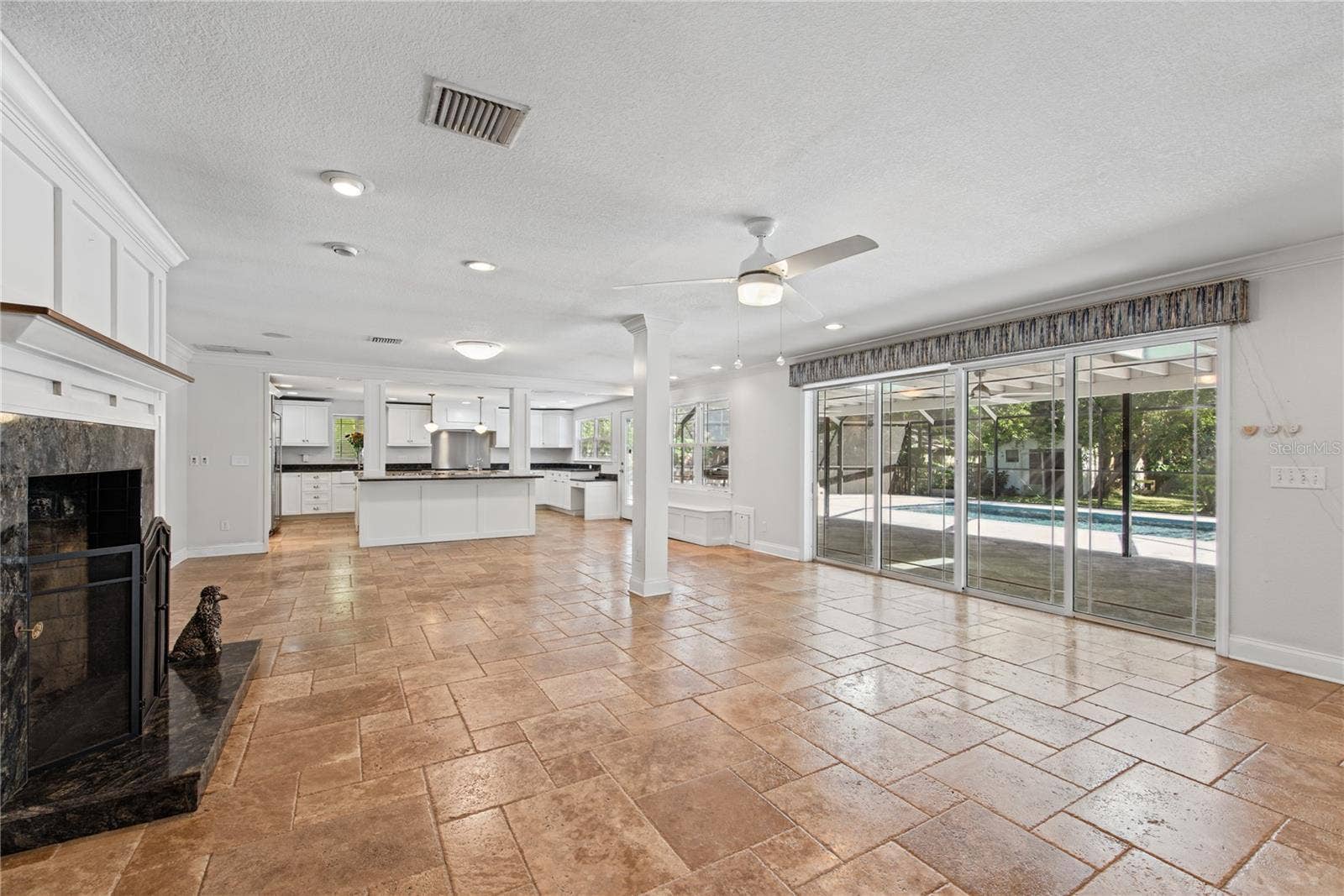 1817 N KEENE ROAD, Clearwater, FL 33755 Great room (1)