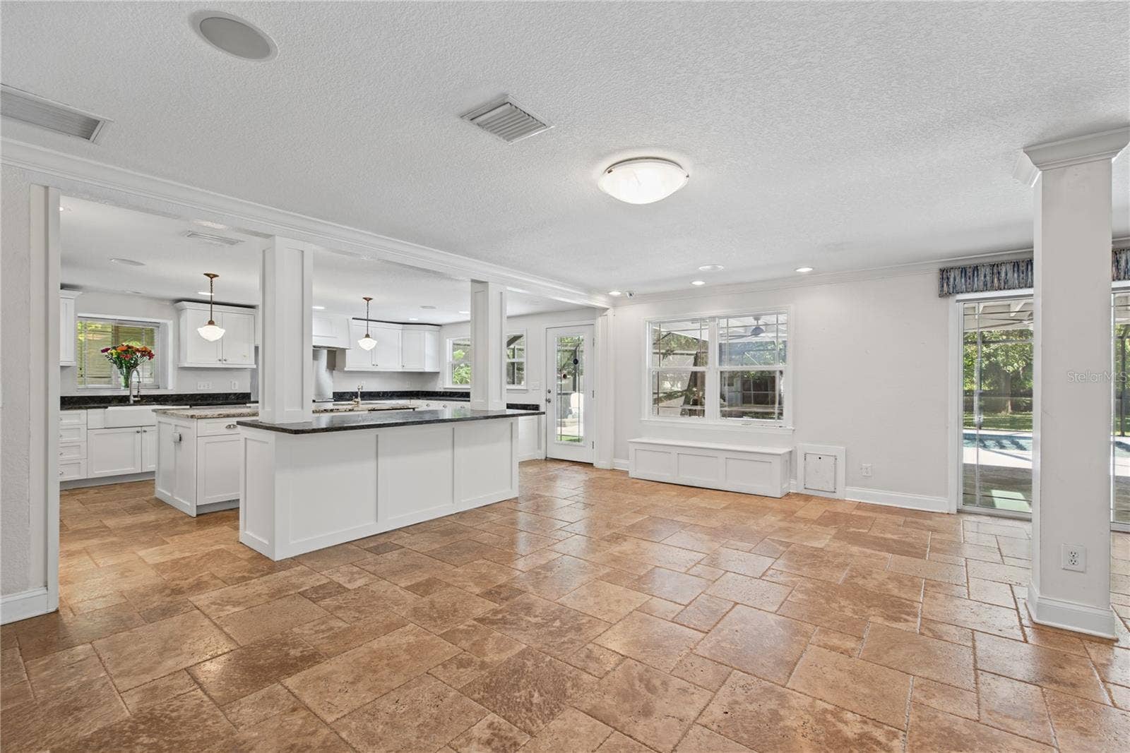1817 N KEENE ROAD, Clearwater, FL 33755 Great room (7)