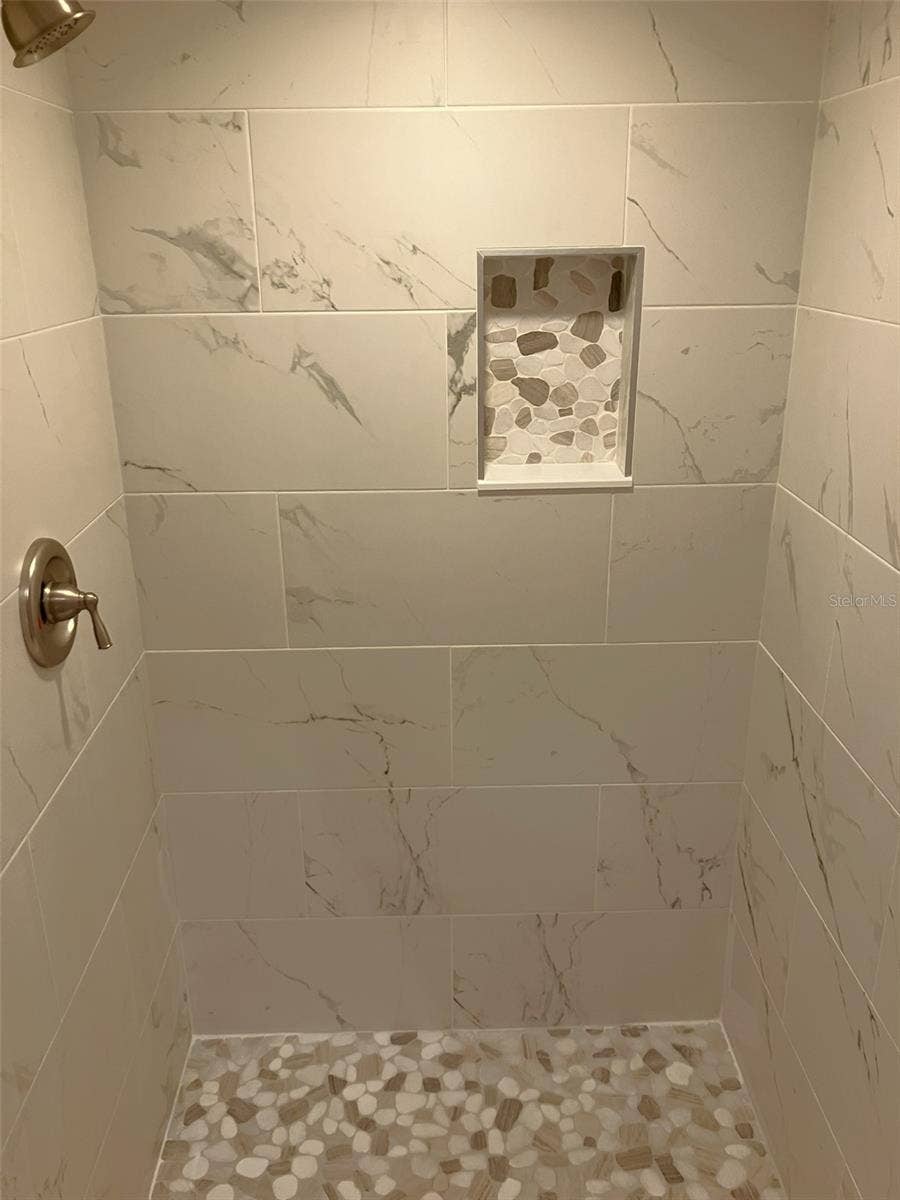2460 LAURELWOOD DRIVE, #E, Clearwater, FL 33763 Primary Shower