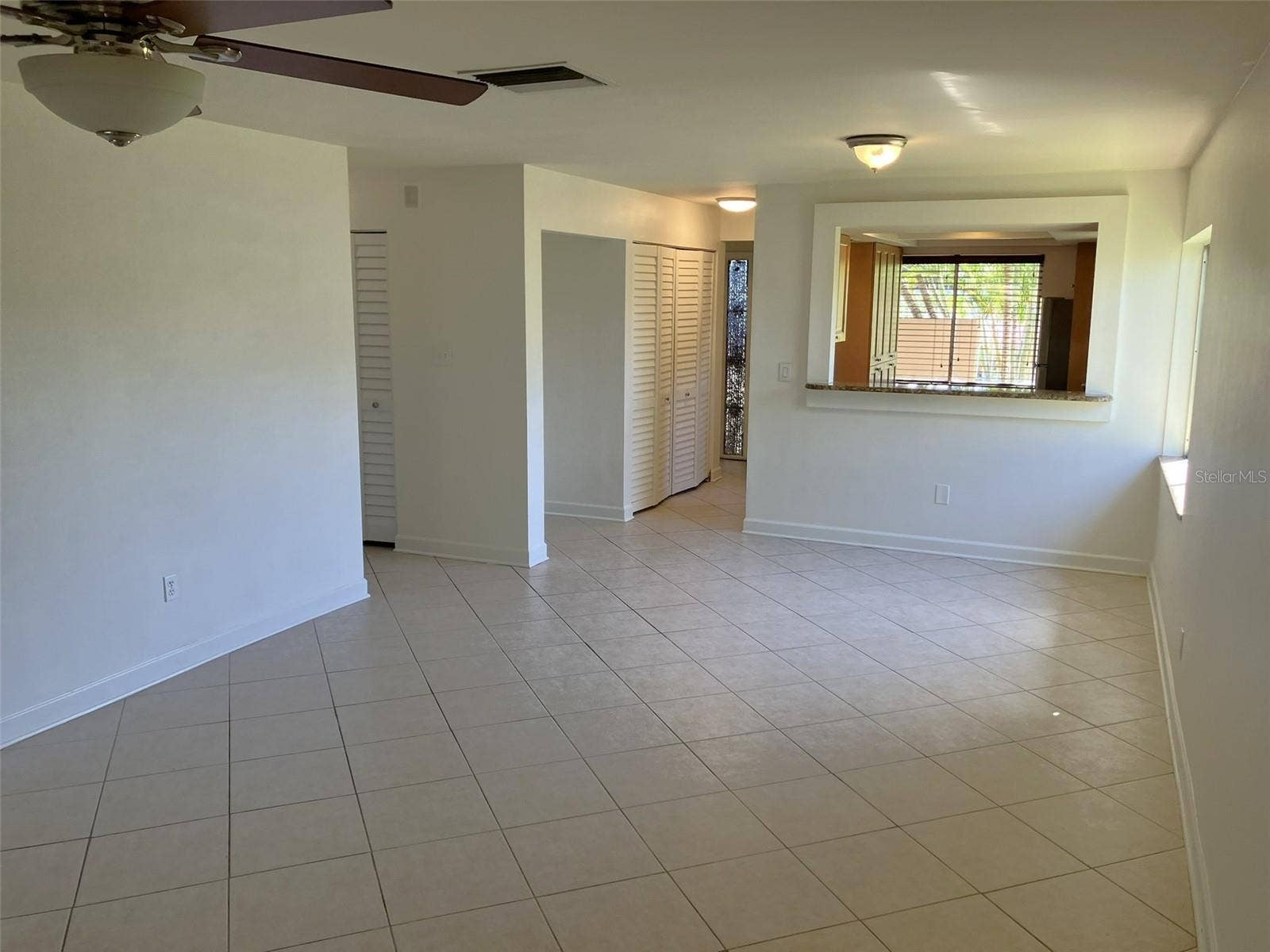 2460 LAURELWOOD DRIVE, #E, Clearwater, FL 33763 2460 LAURELWOOD DRIVE, #E, Clearwater, FL 33763
