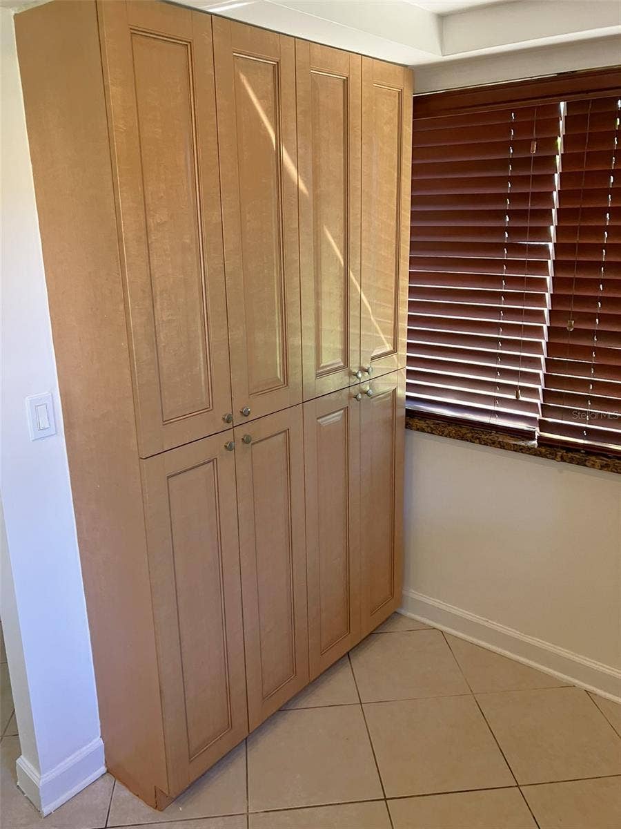 2460 LAURELWOOD DRIVE, #E, Clearwater, FL 33763 2460 LAURELWOOD DRIVE, #E, Clearwater, FL 33763