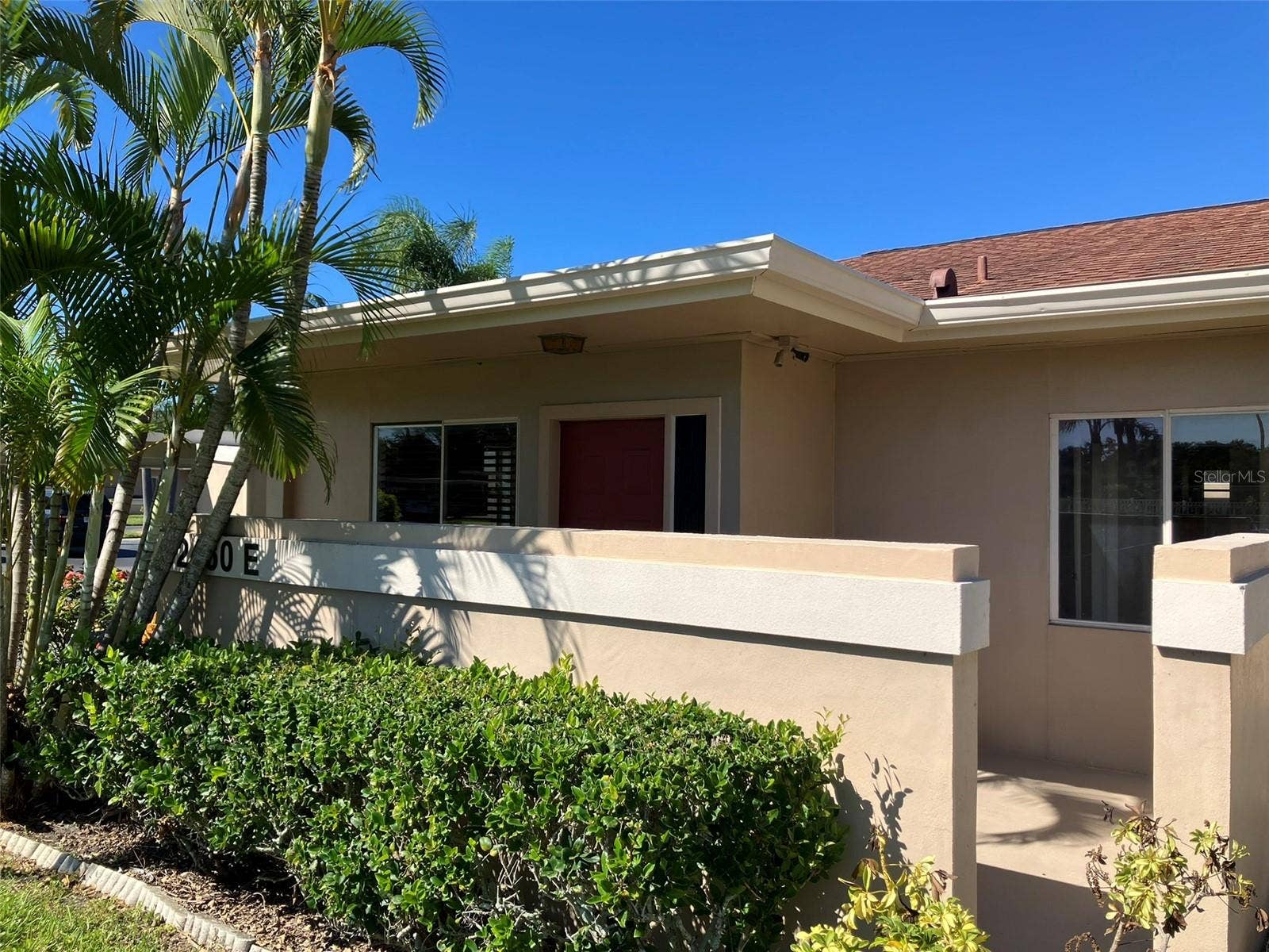 2460 LAURELWOOD DRIVE, #E, Clearwater, FL 33763 2460 LAURELWOOD DRIVE, #E, Clearwater, FL 33763