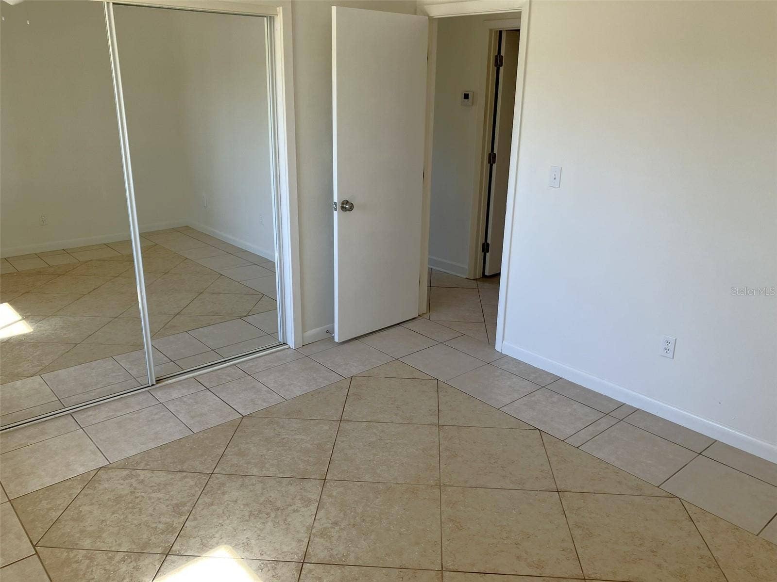 2460 LAURELWOOD DRIVE, #E, Clearwater, FL 33763 edroom 2