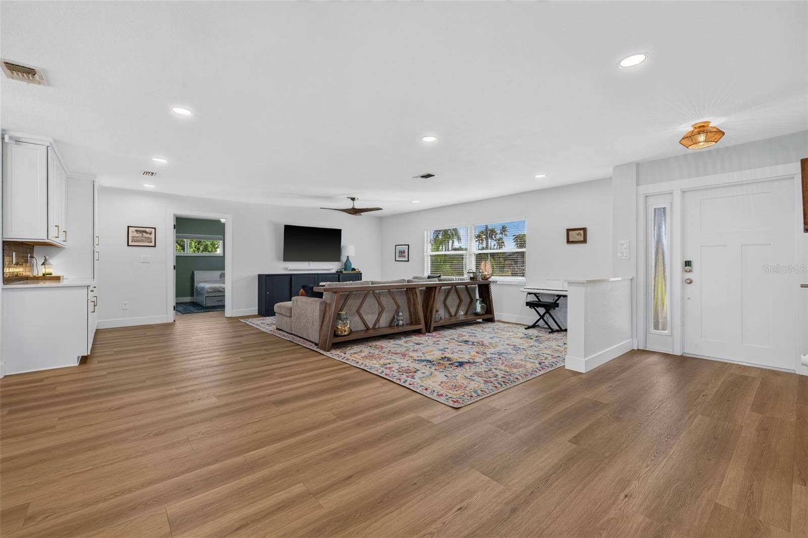 4606 BAY CREST DRIVE, Tampa, FL 33615 4606 BAY CREST DRIVE, Tampa, FL 33615
