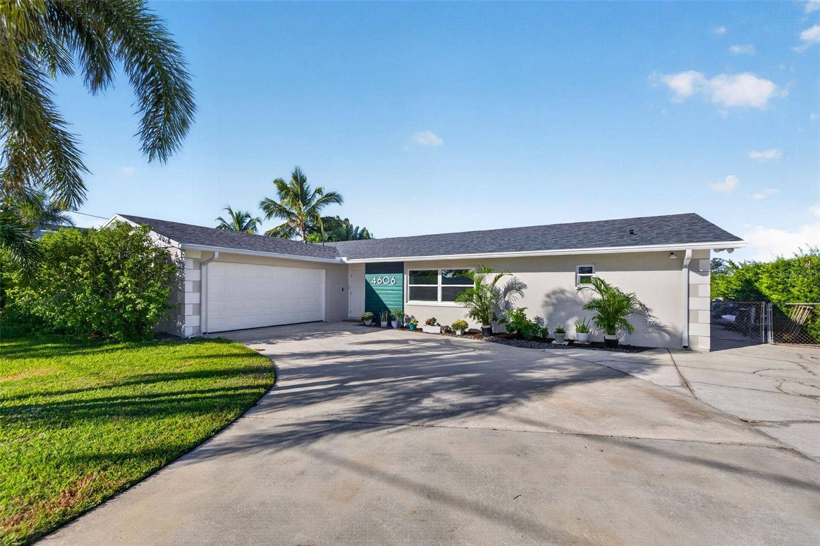 4606 BAY CREST DRIVE, Tampa, FL 33615 4606 BAY CREST DRIVE, Tampa, FL 33615