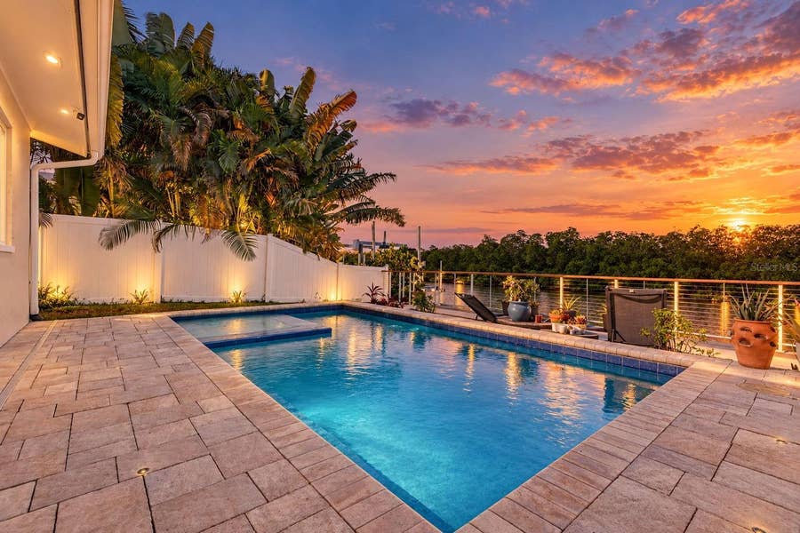 Property photo for 4606 BAY CREST DRIVE, Tampa, FL