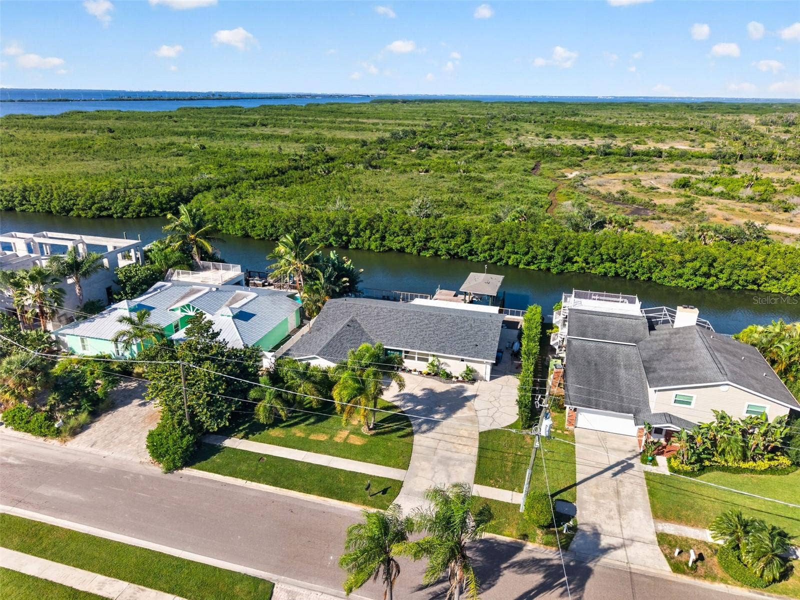 4606 BAY CREST DRIVE, Tampa, FL 33615 4606 BAY CREST DRIVE, Tampa, FL 33615