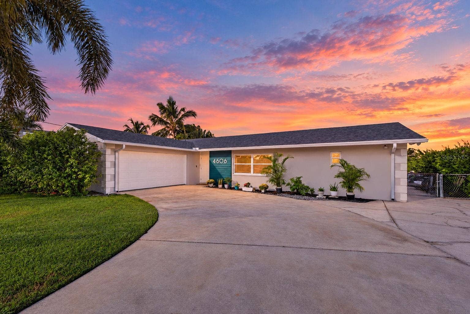 4606 BAY CREST DRIVE, Tampa, FL 33615 4606 BAY CREST DRIVE, Tampa, FL 33615